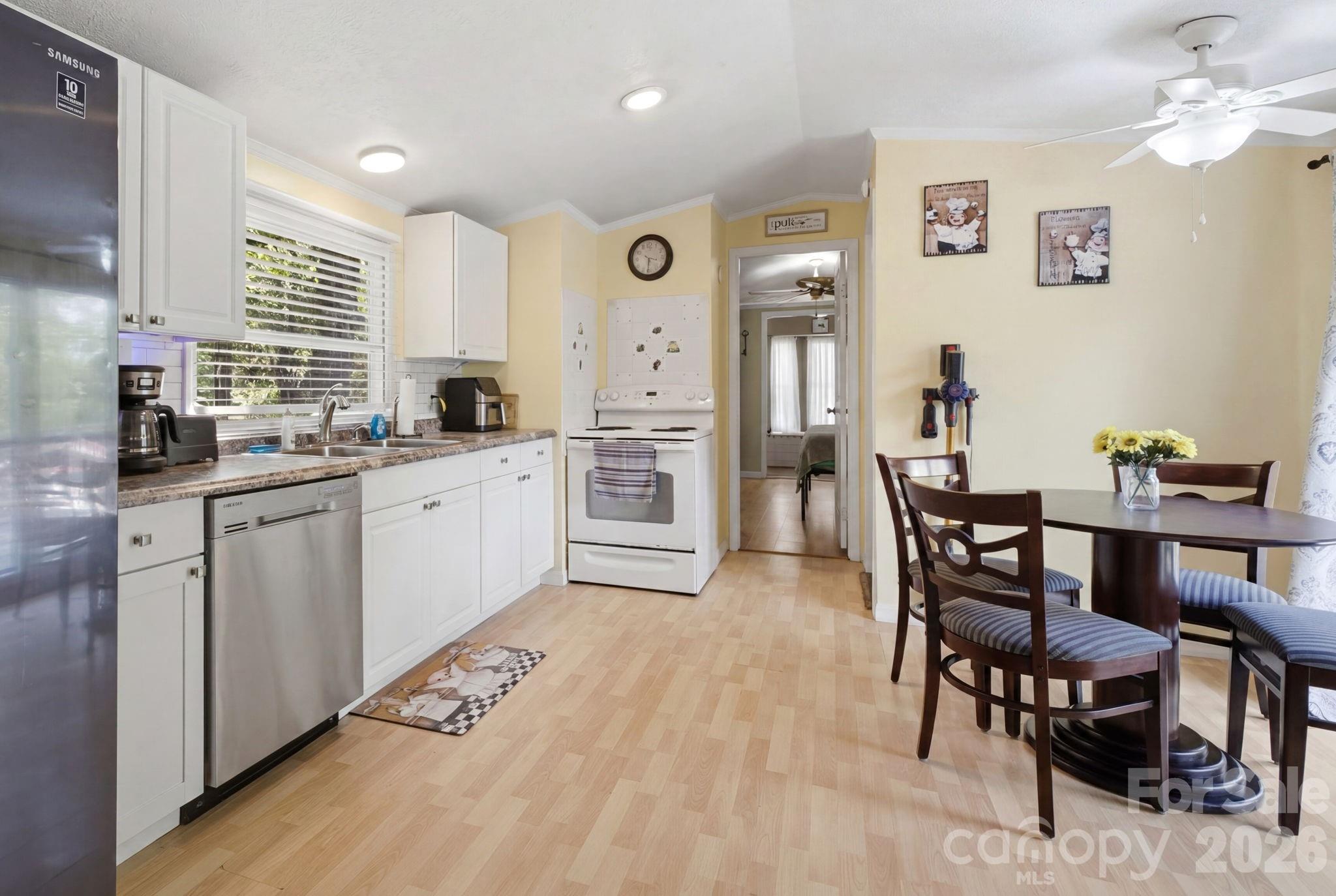 7511 Virginia Ridge Property Photo 7