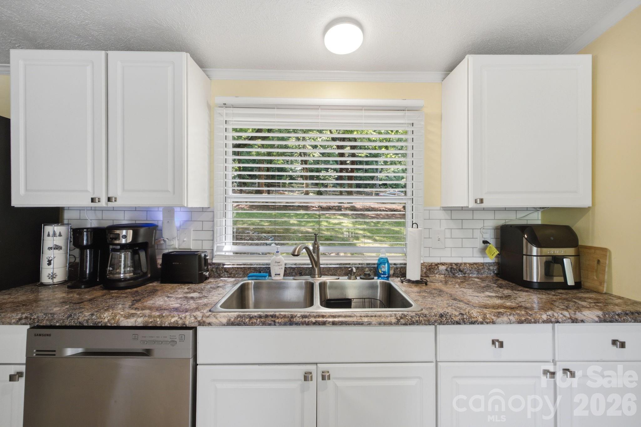7511 Virginia Ridge Property Photo 8