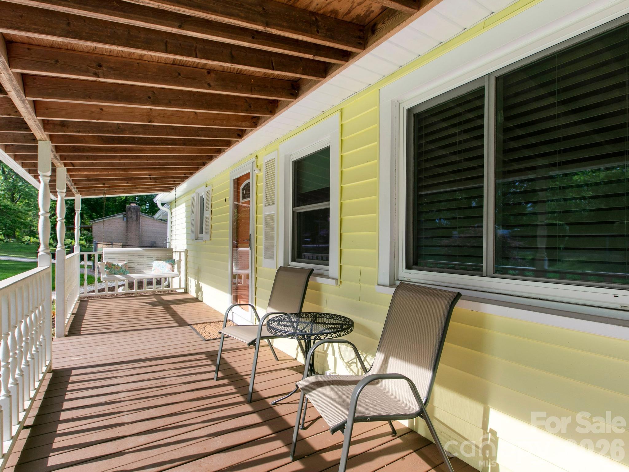407 Hall Street Property Photo 8