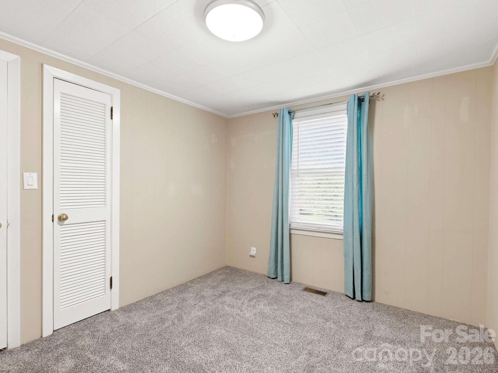 407 Hall Street Property Photo 15