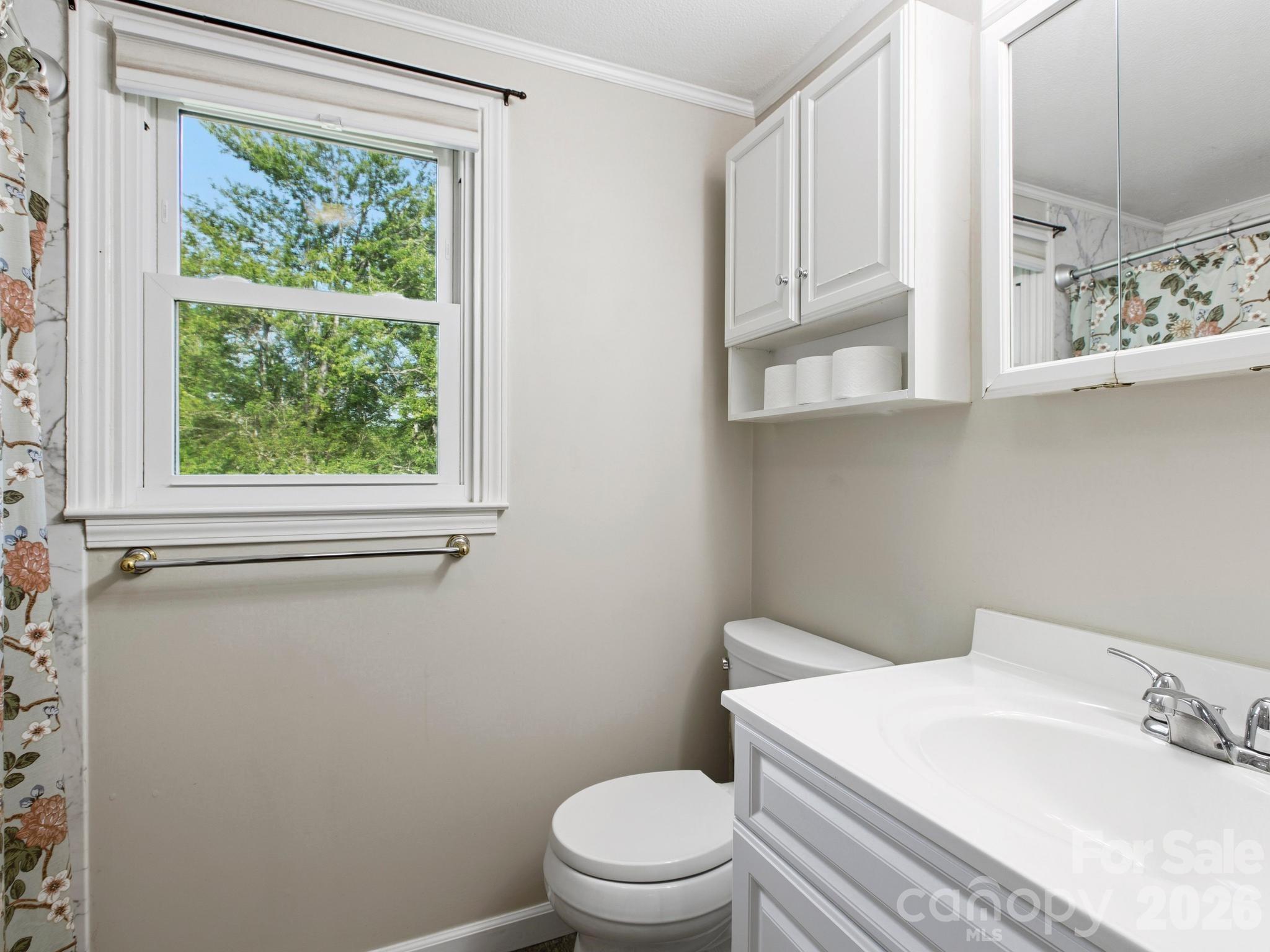 407 Hall Street Property Photo 17