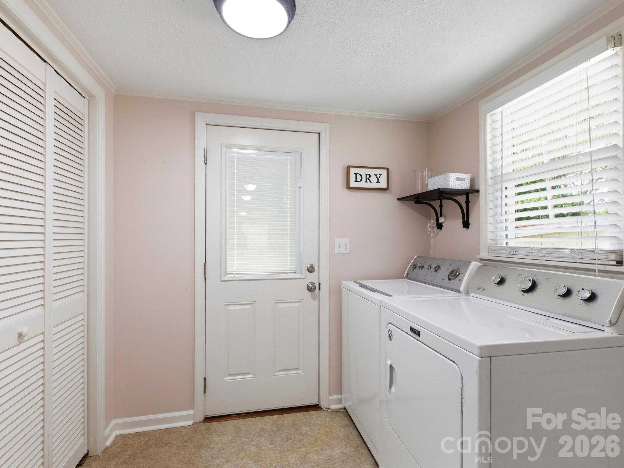 407 Hall Street Property Photo 21