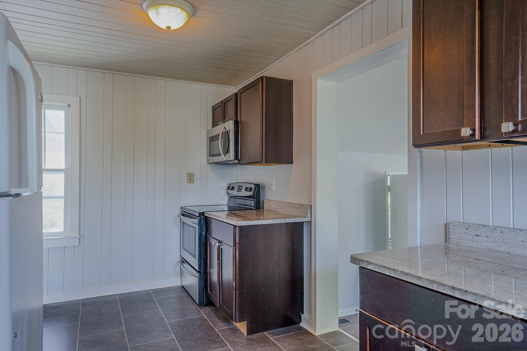 501 Fairview Road Property Photo 10