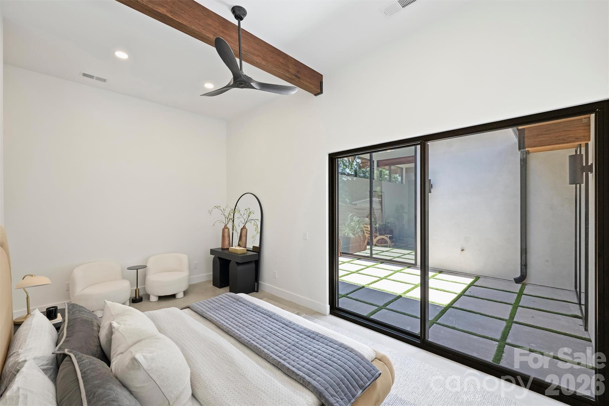 704 Charles Avenue Property Photo 28