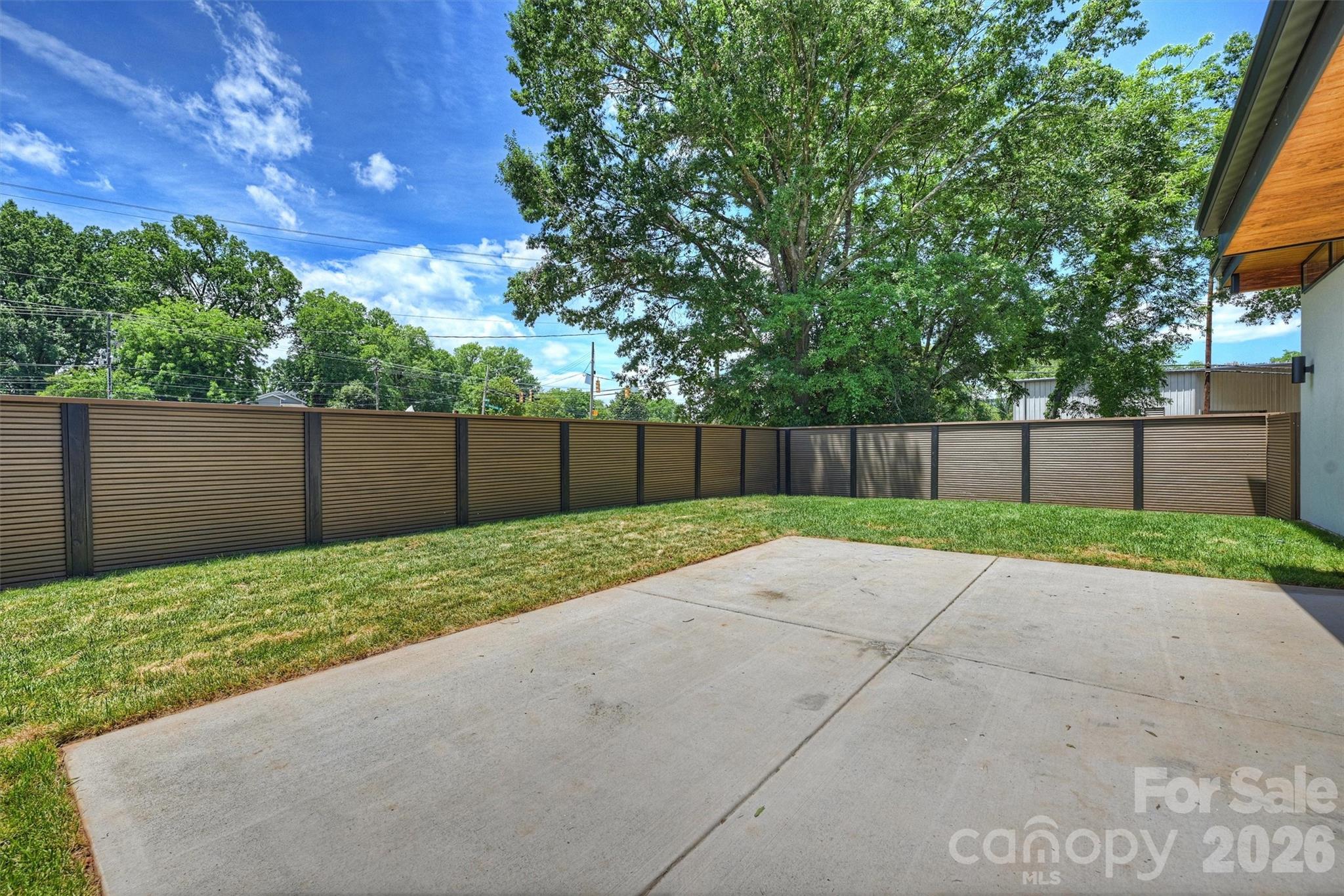 704 Charles Avenue Property Photo 44