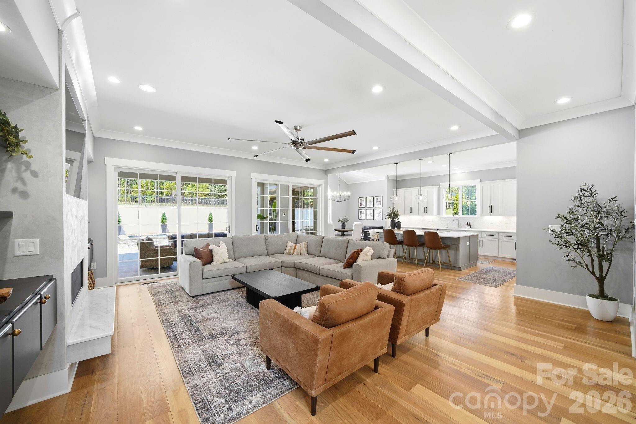 342 Kenway Loop Property Photo 9