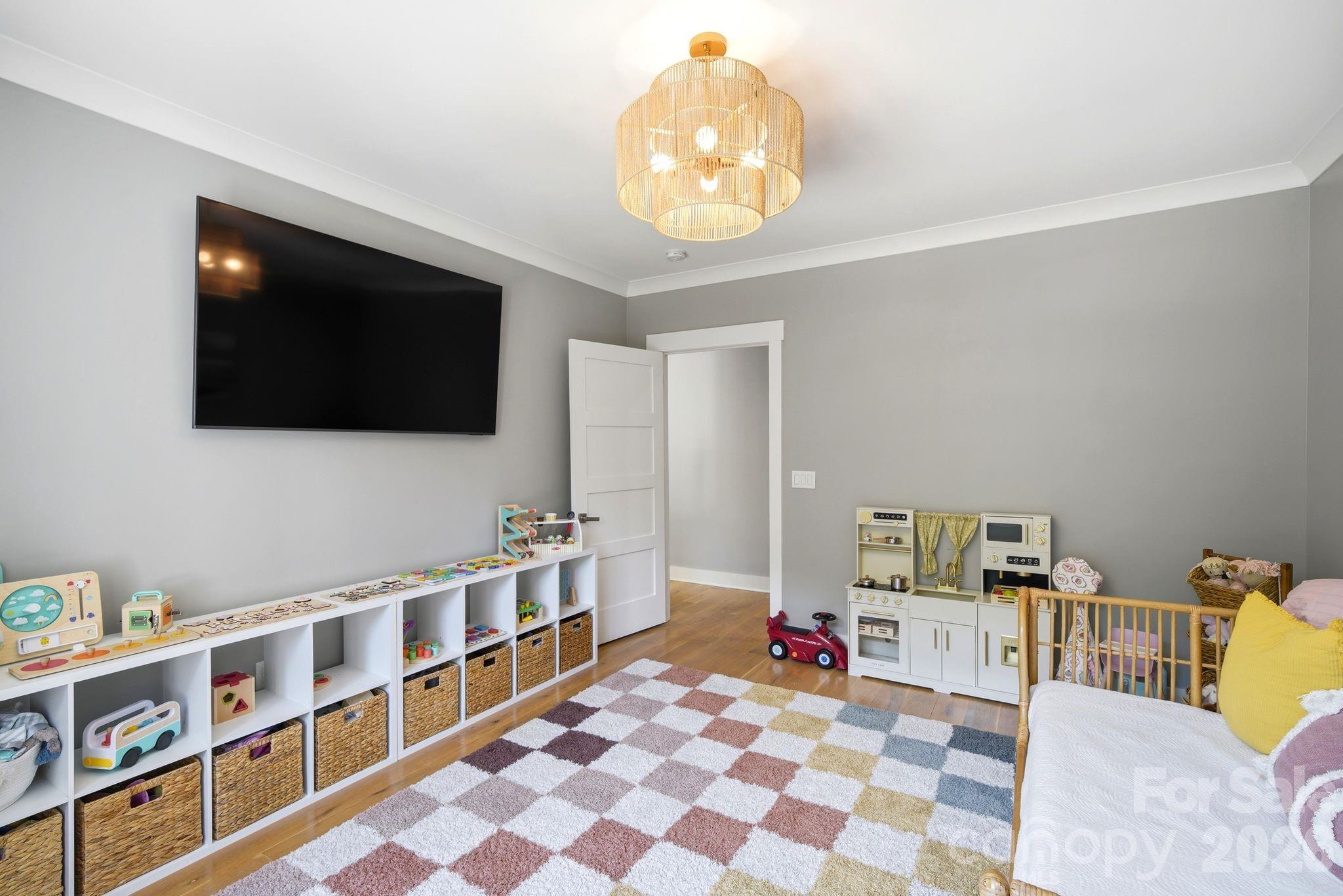 342 Kenway Loop Property Photo 14