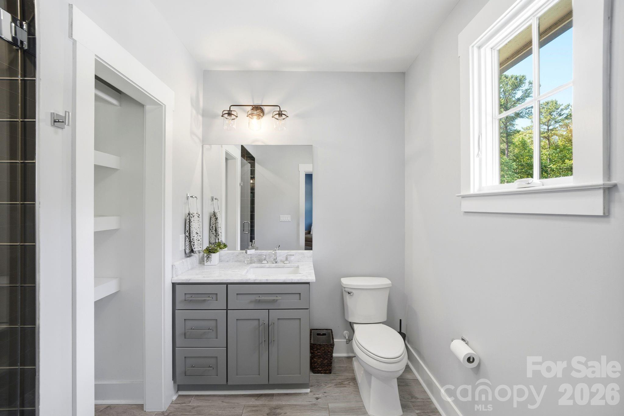 342 Kenway Loop Property Photo 18