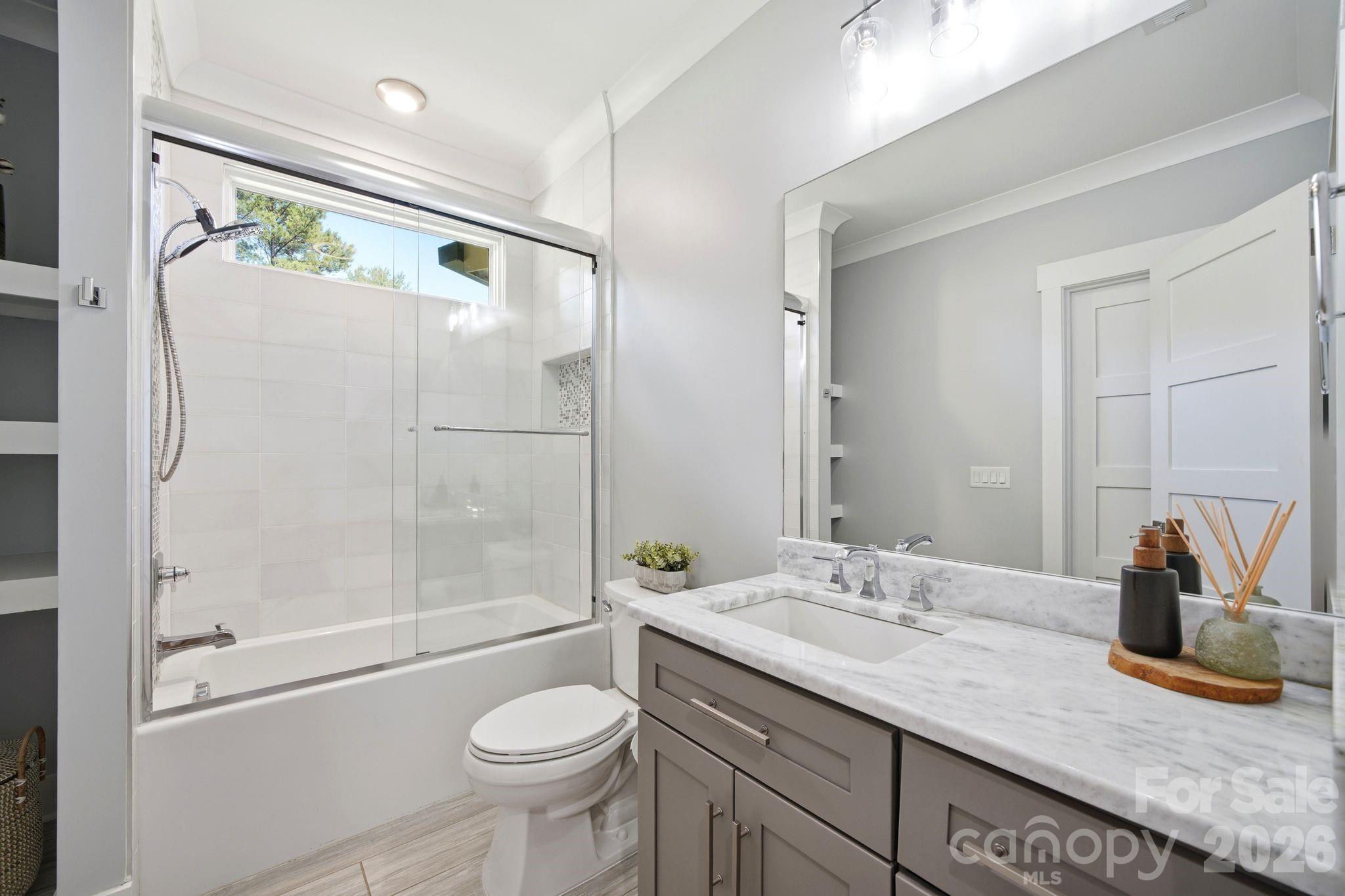 342 Kenway Loop Property Photo 23