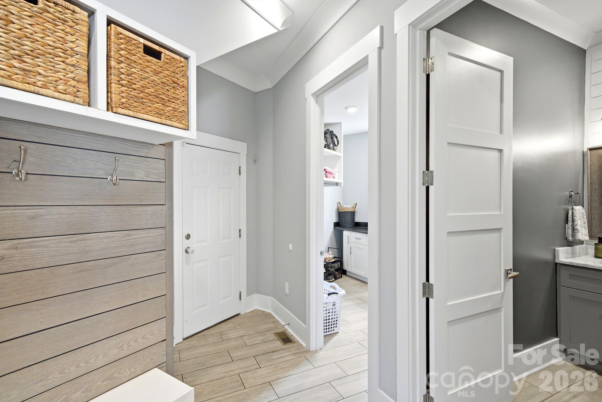 342 Kenway Loop Property Photo 36
