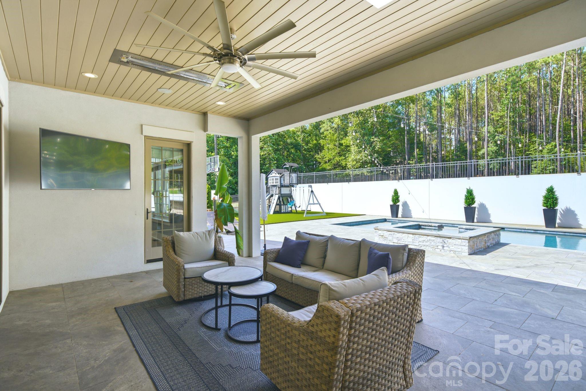 342 Kenway Loop Property Photo 37