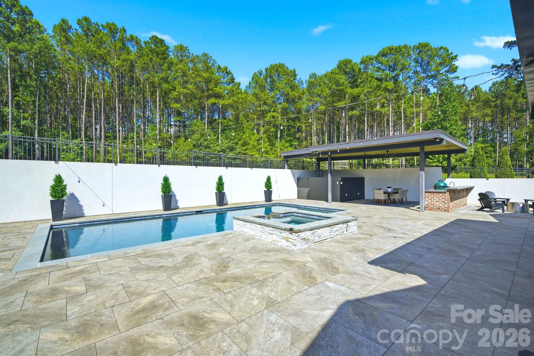 342 Kenway Loop Property Photo 38