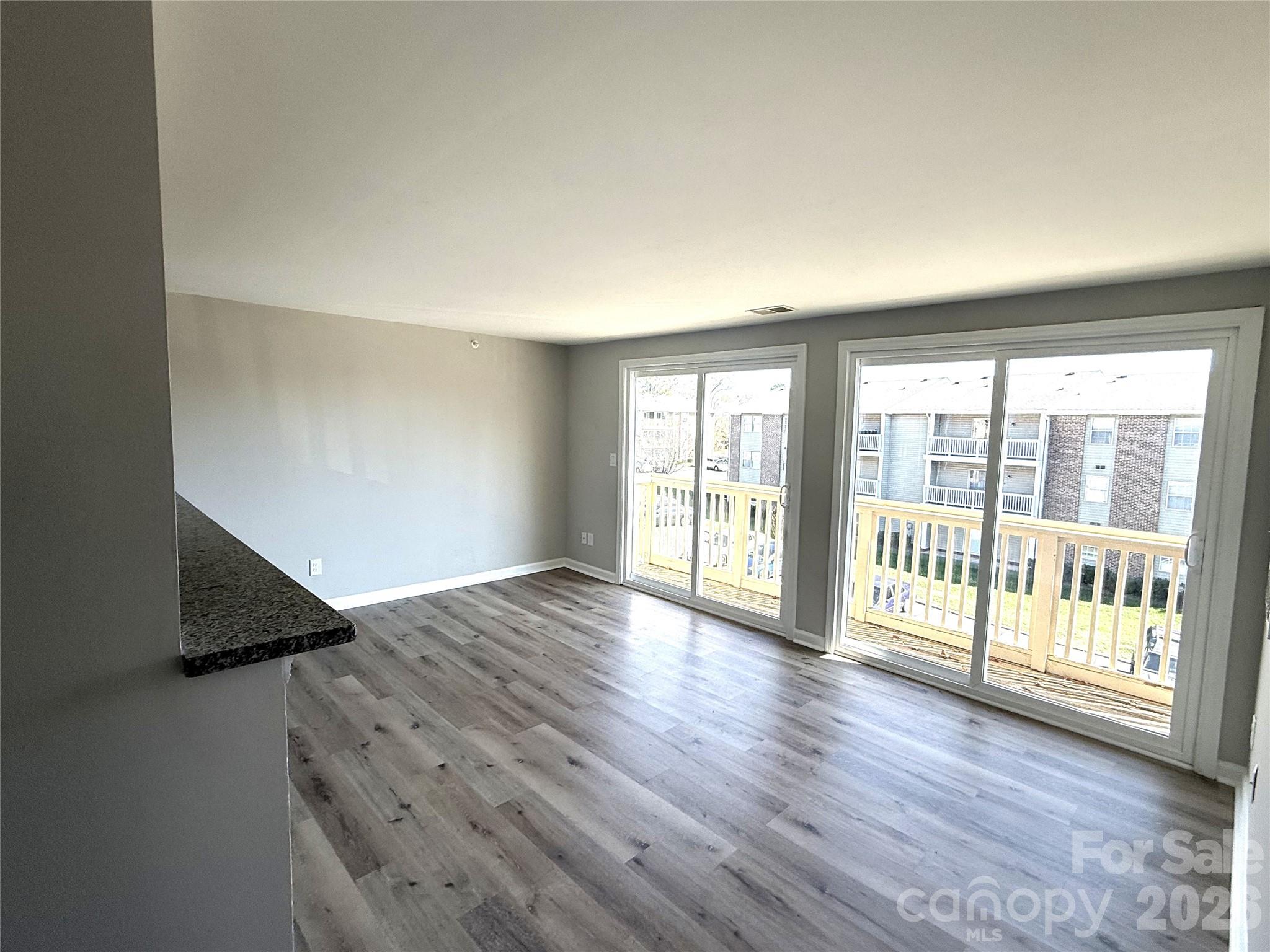 1604 Arlyn Circle J Property Photo 3