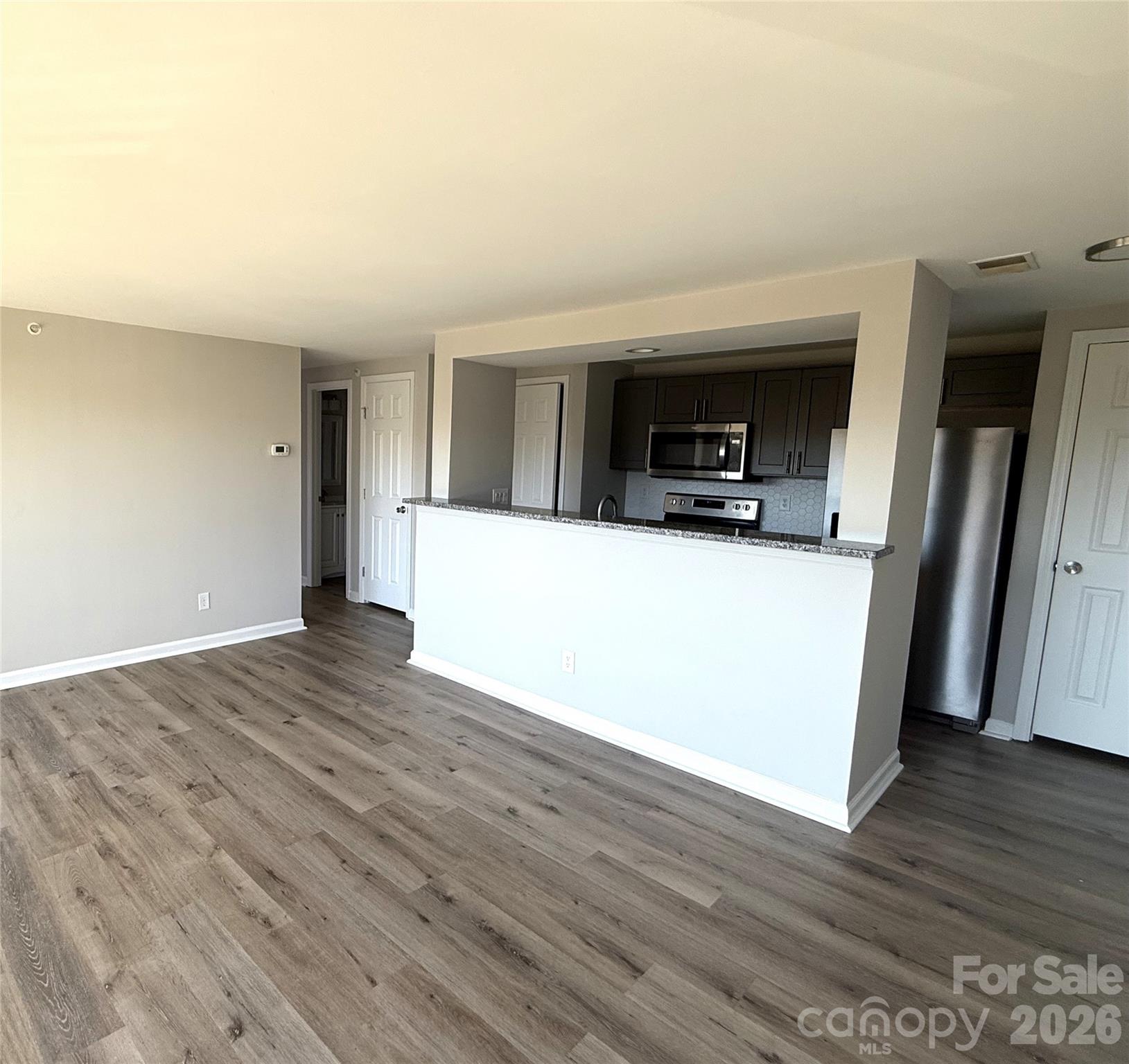 1604 Arlyn Circle J Property Photo 7