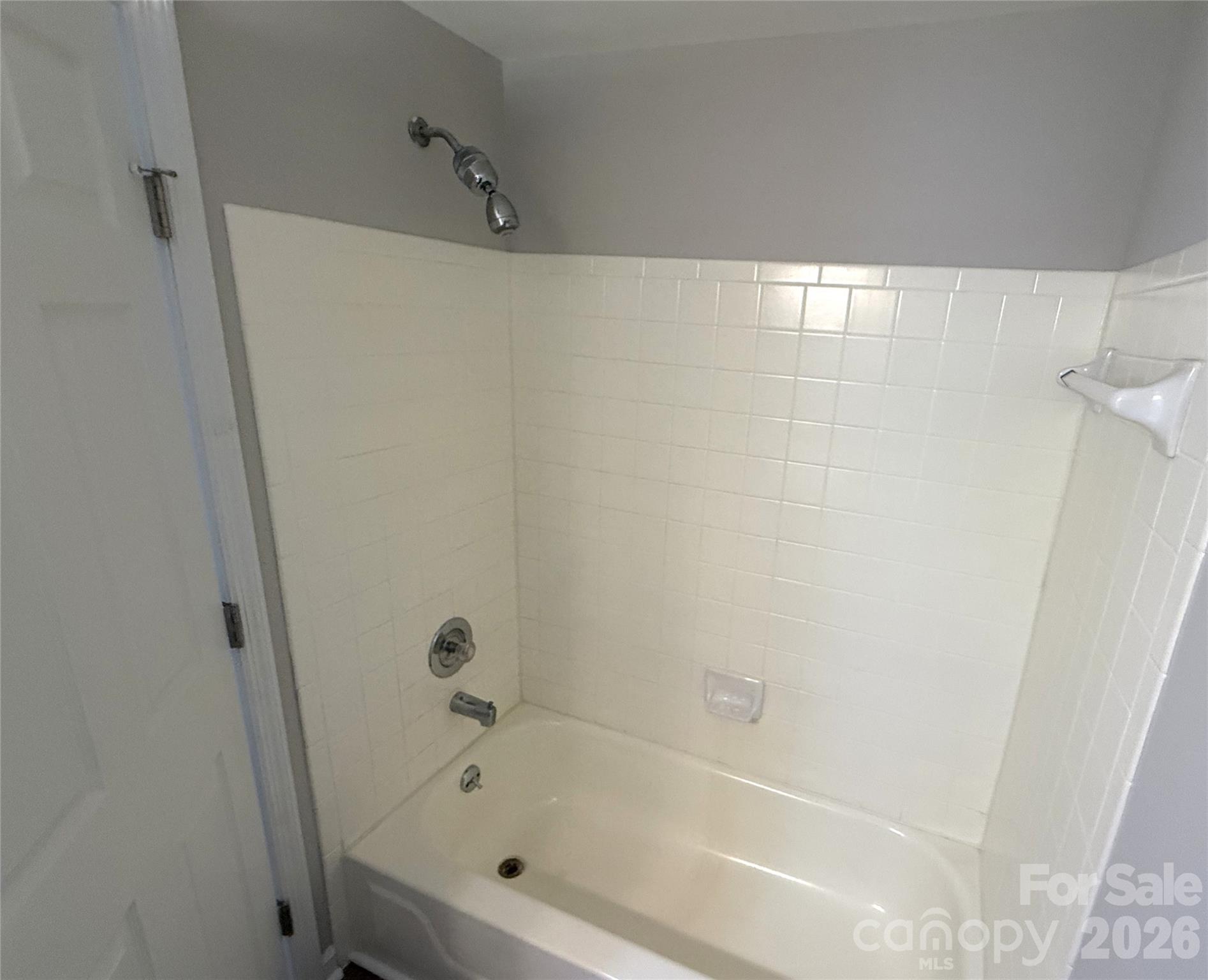 1604 Arlyn Circle J Property Photo 11