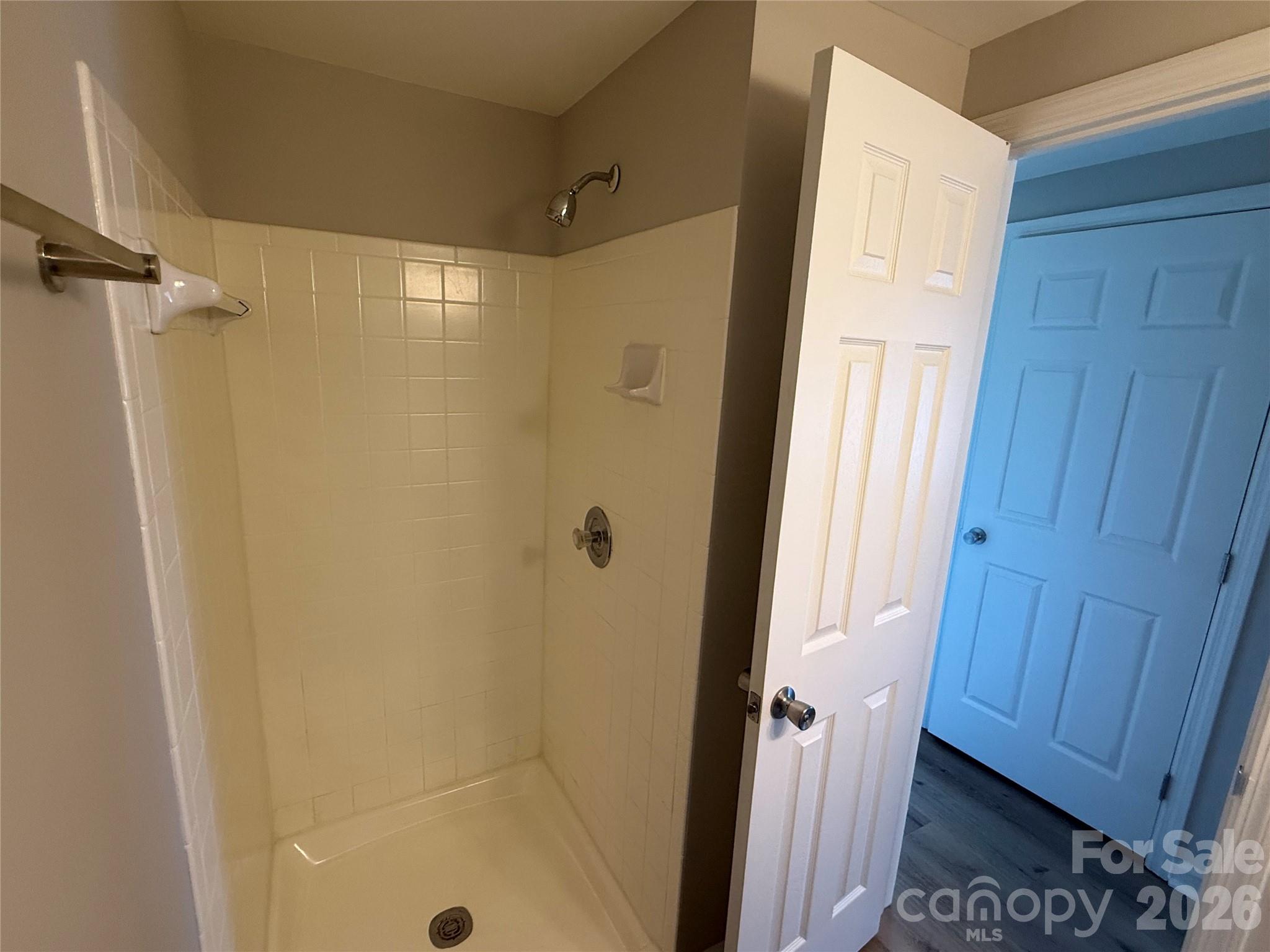 1604 Arlyn Circle J Property Photo 18