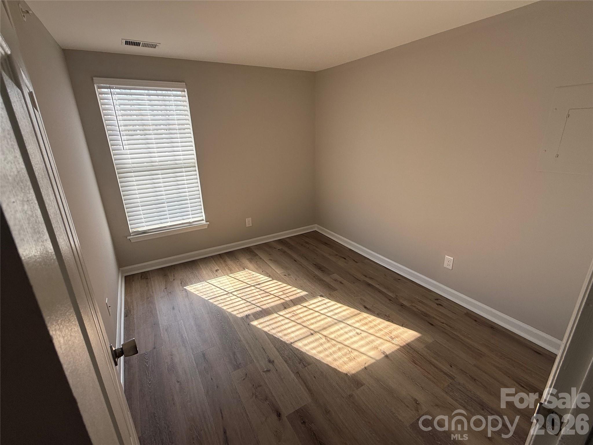 1604 Arlyn Circle J Property Photo 20