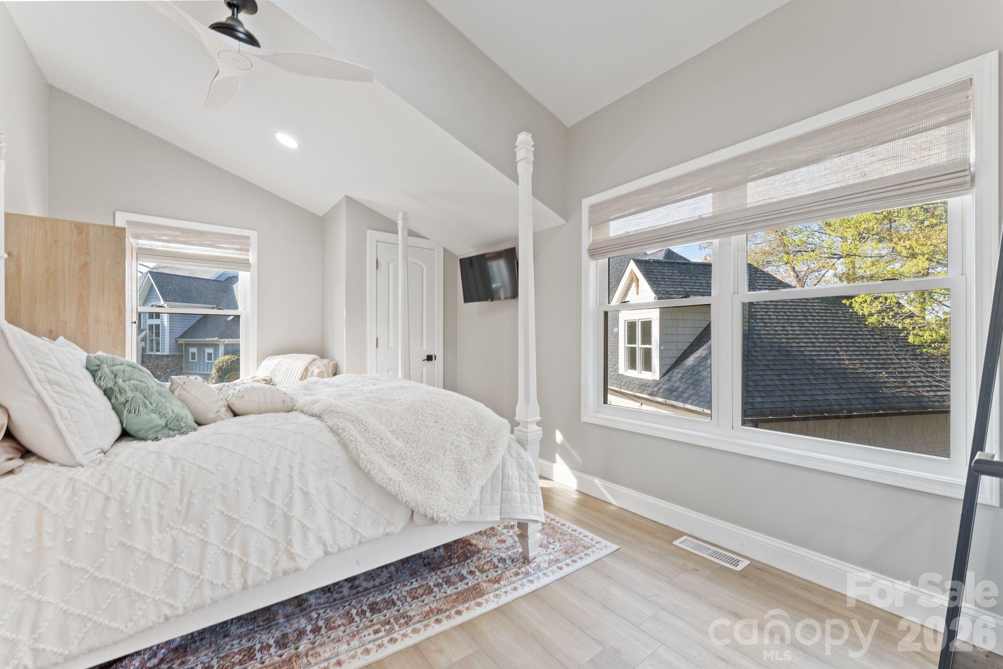 182 Malibu Road Property Photo 43