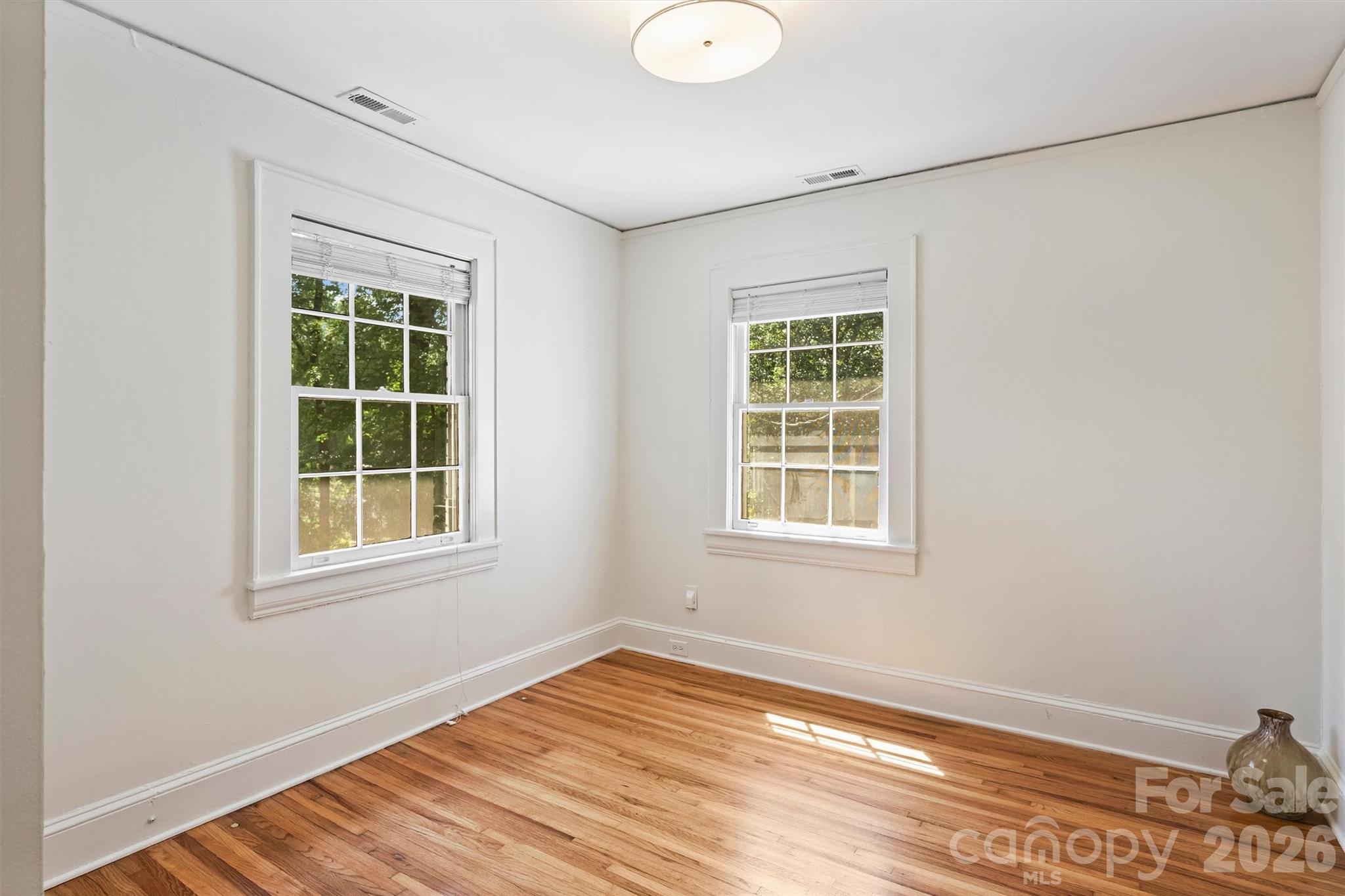 118 N Laurel Avenue Property Photo 14