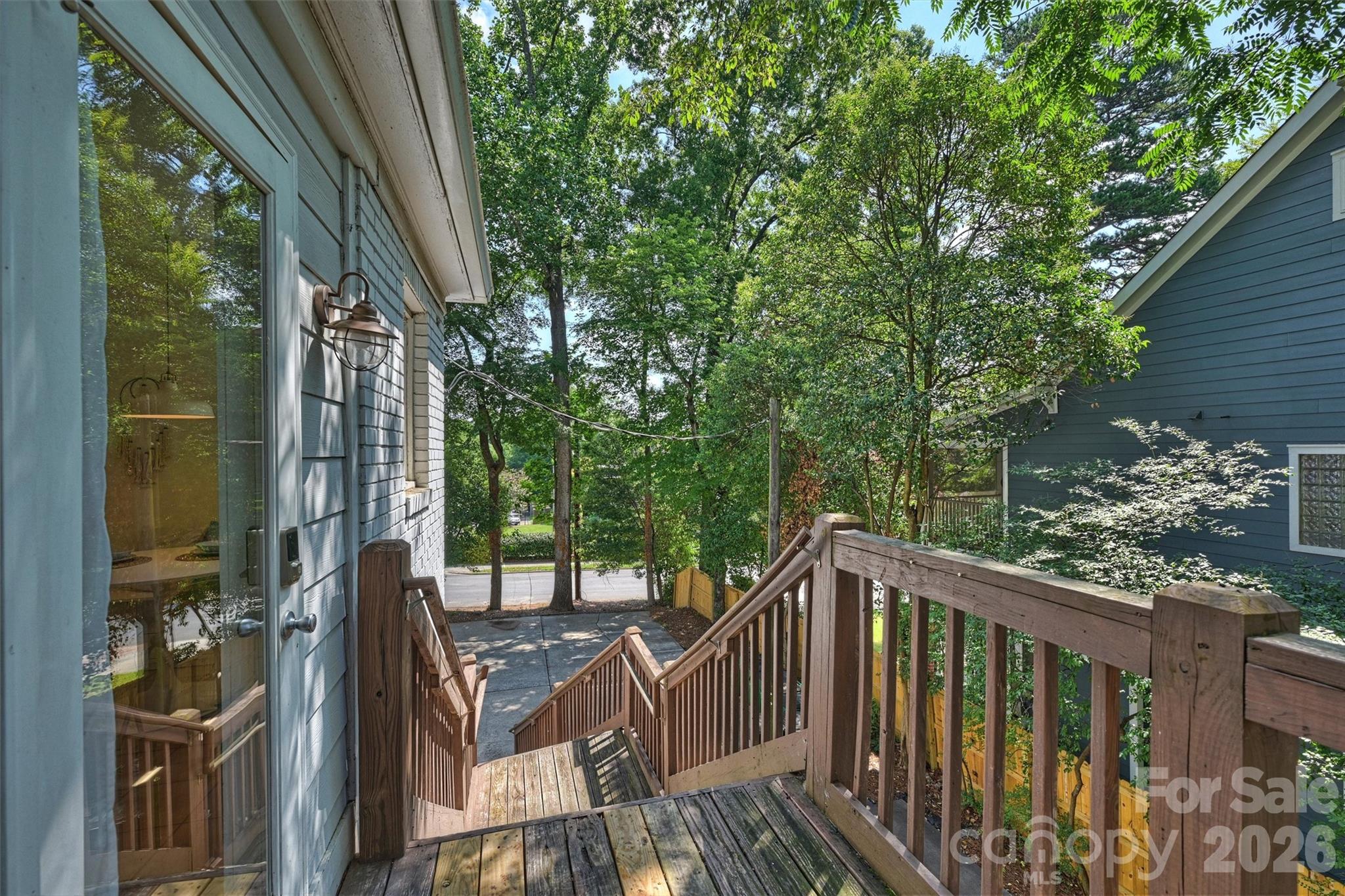 118 N Laurel Avenue Property Photo 18