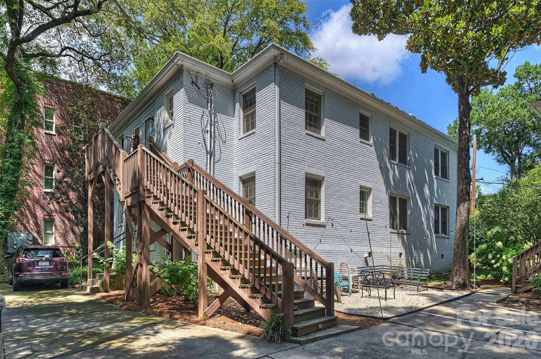 118 N Laurel Avenue Property Photo 19
