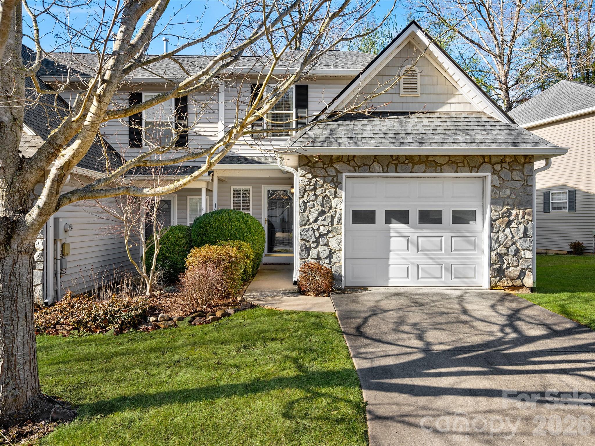 15 Willowick Drive Property Photo 1