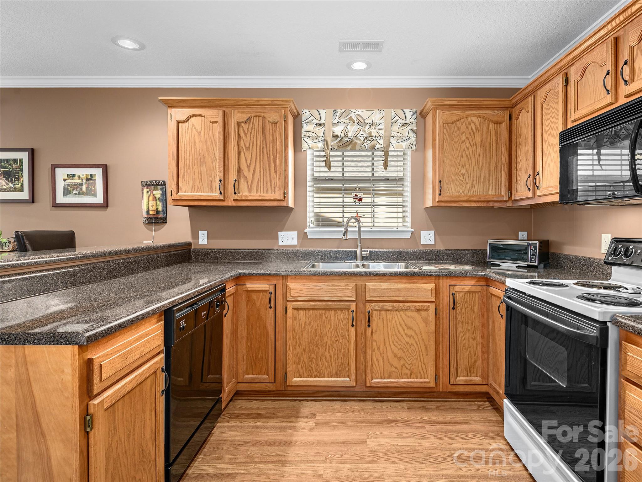 15 Willowick Drive Property Photo 8
