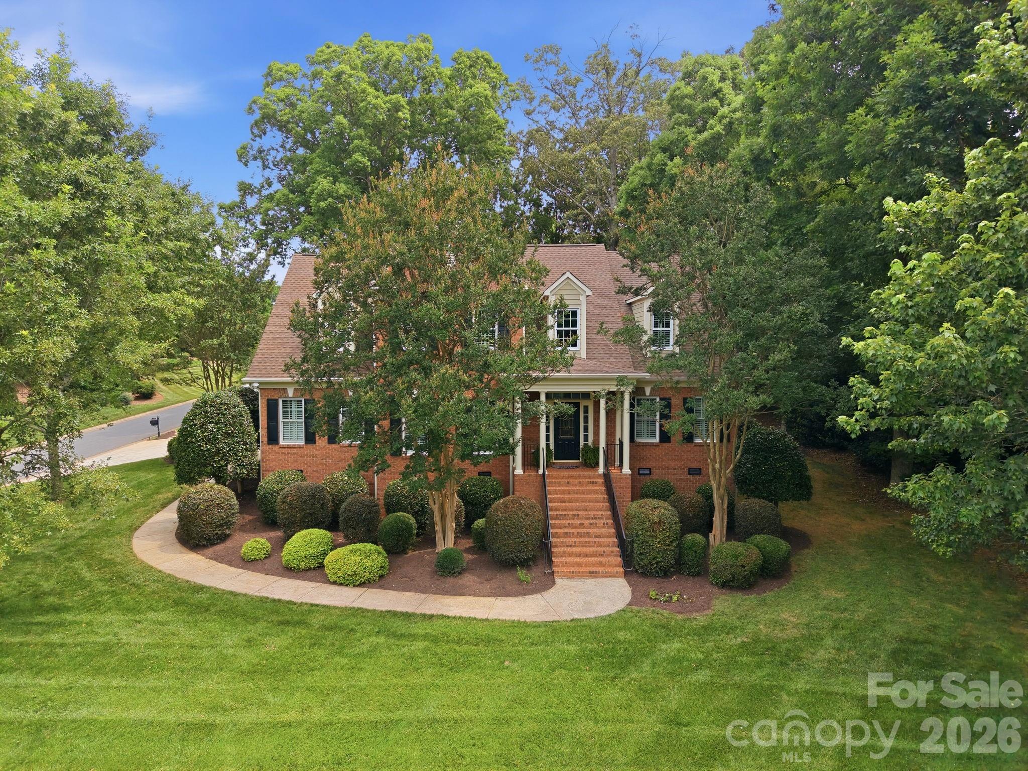 1016 Firethorne Club Drive Property Photo 2