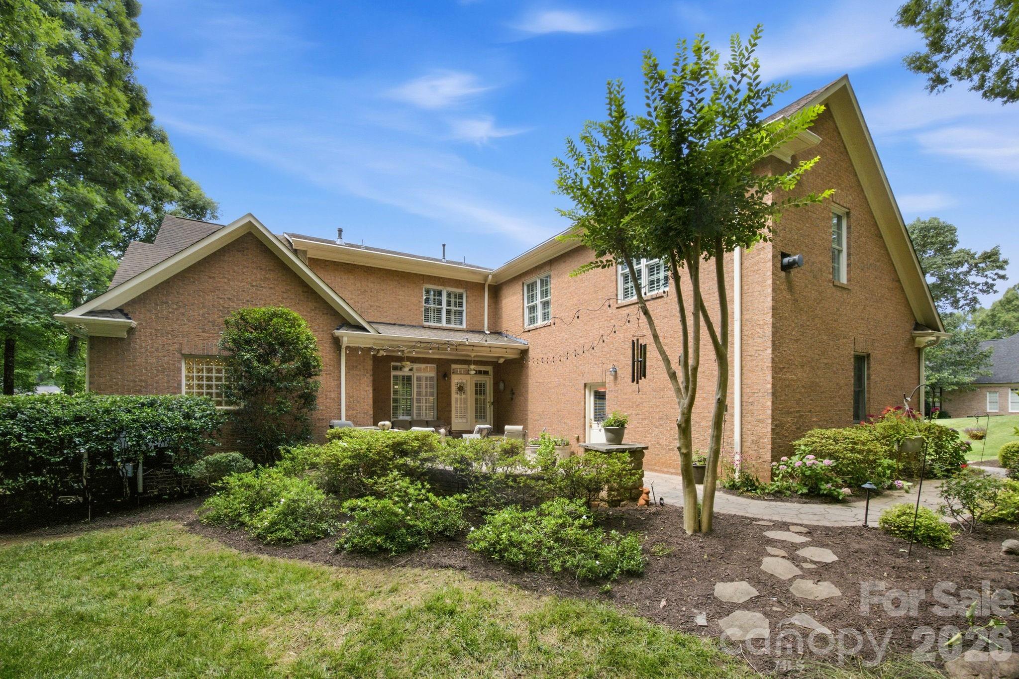 1016 Firethorne Club Drive Property Photo 42