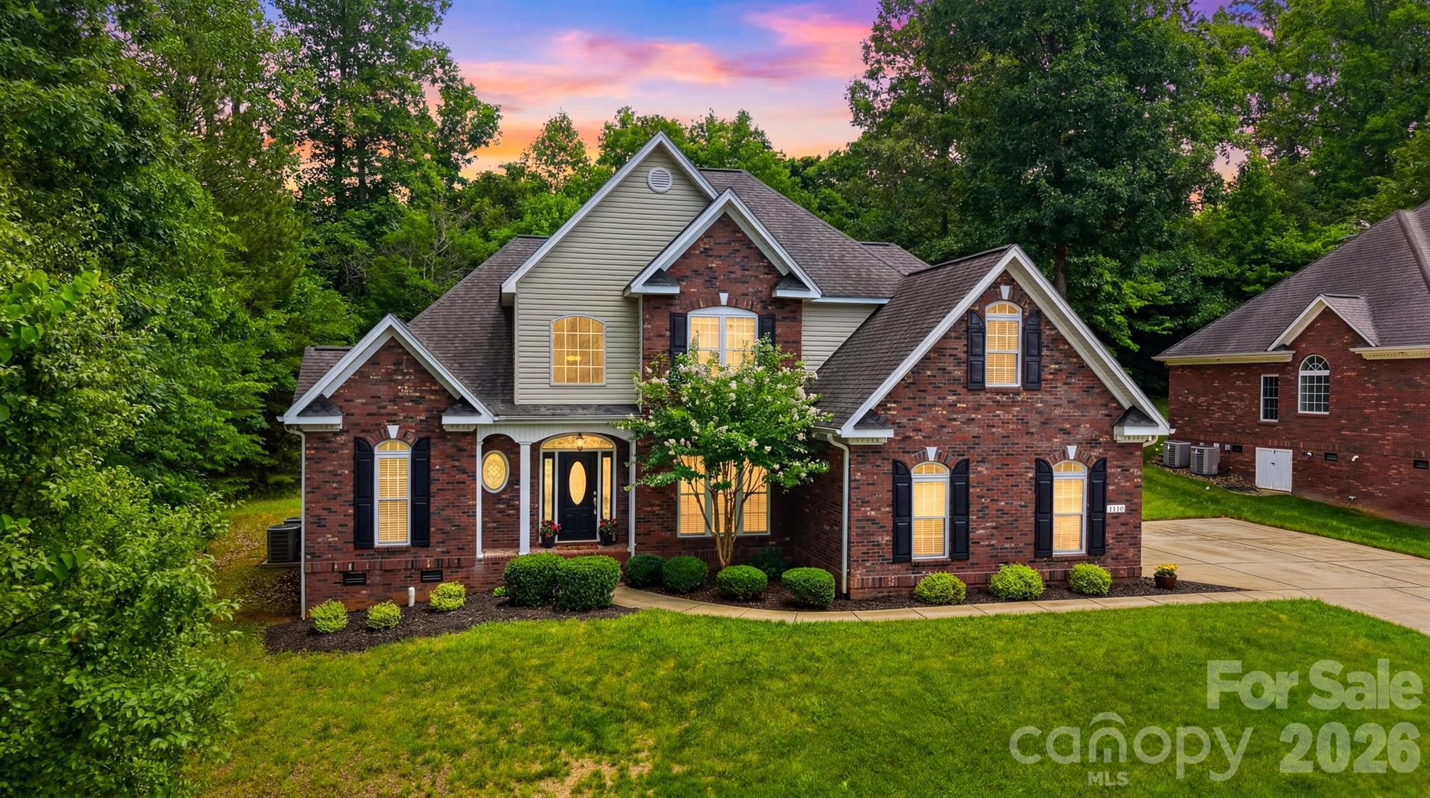 1110 Mayfield Circle Property Photo 1