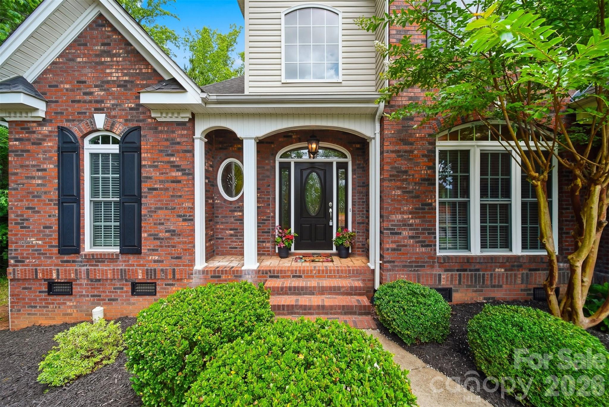 1110 Mayfield Circle Property Photo 3
