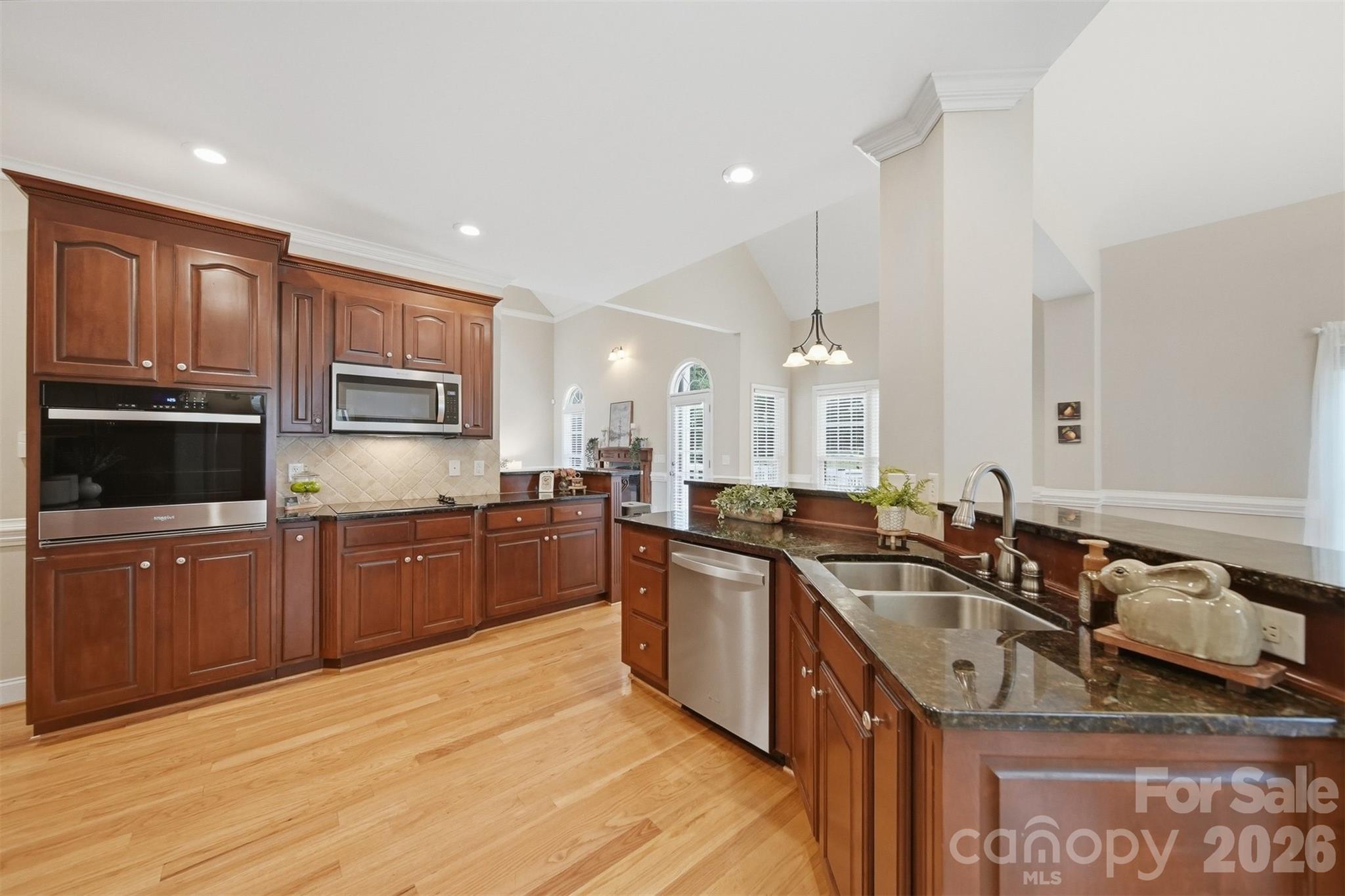 1110 Mayfield Circle Property Photo 6