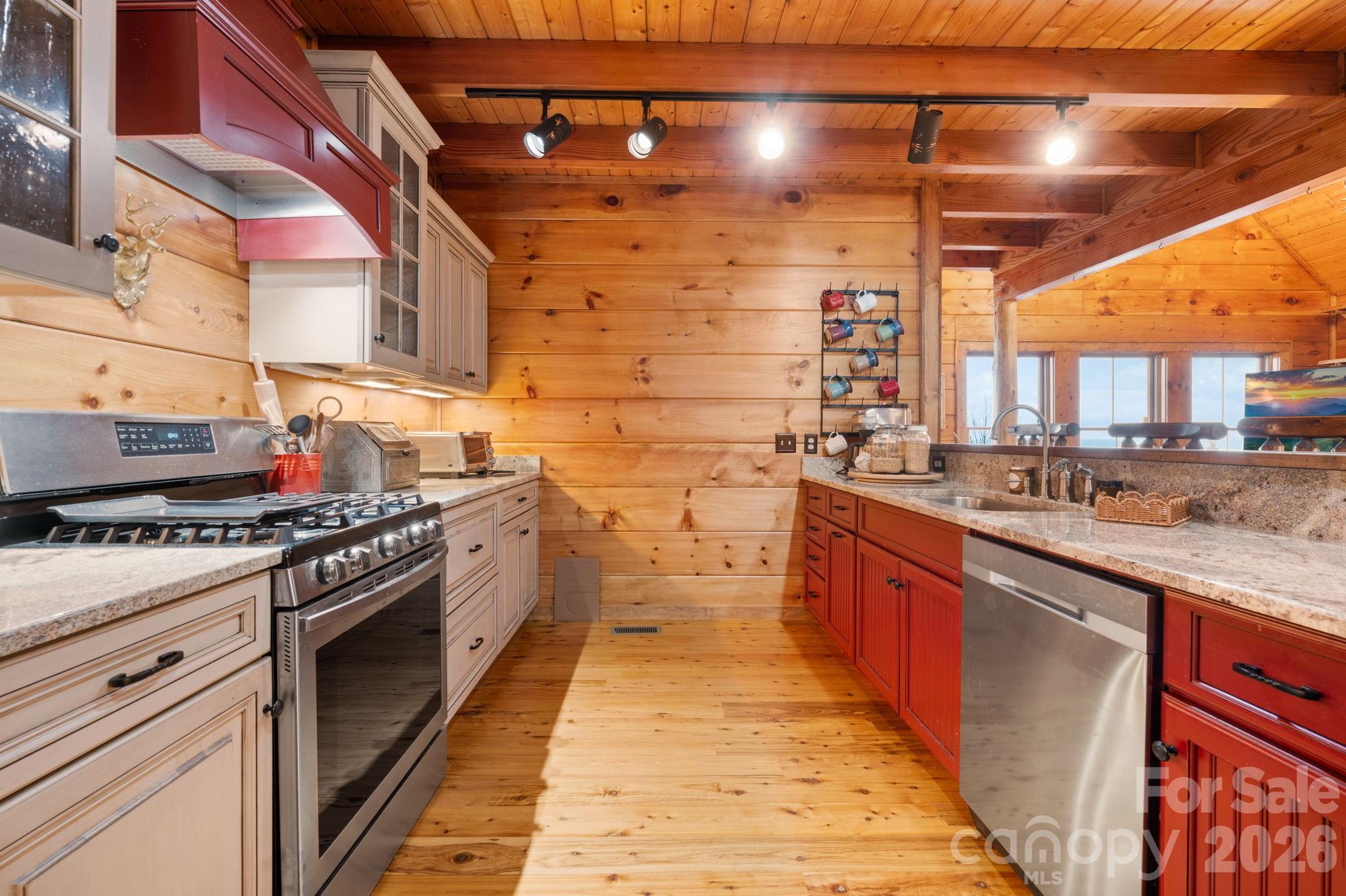 635 Acorn Nvno Property Photo 12