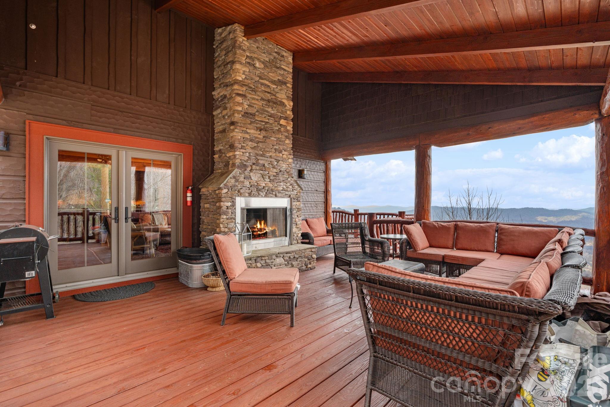 635 Acorn Nvno Property Photo 14