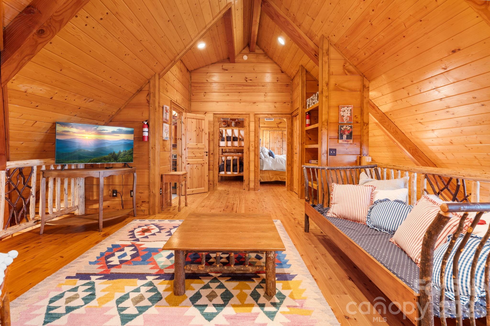 635 Acorn Nvno Property Photo 27