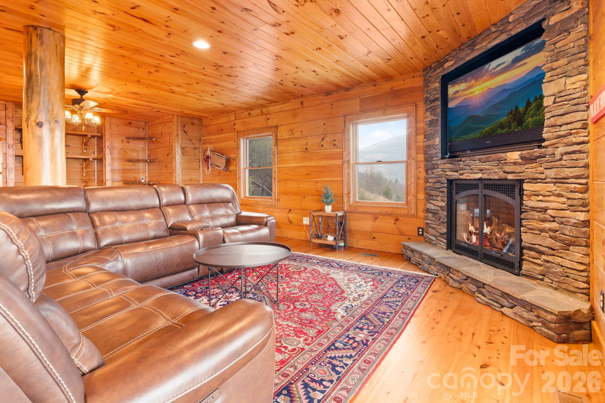 635 Acorn Nvno Property Photo 34