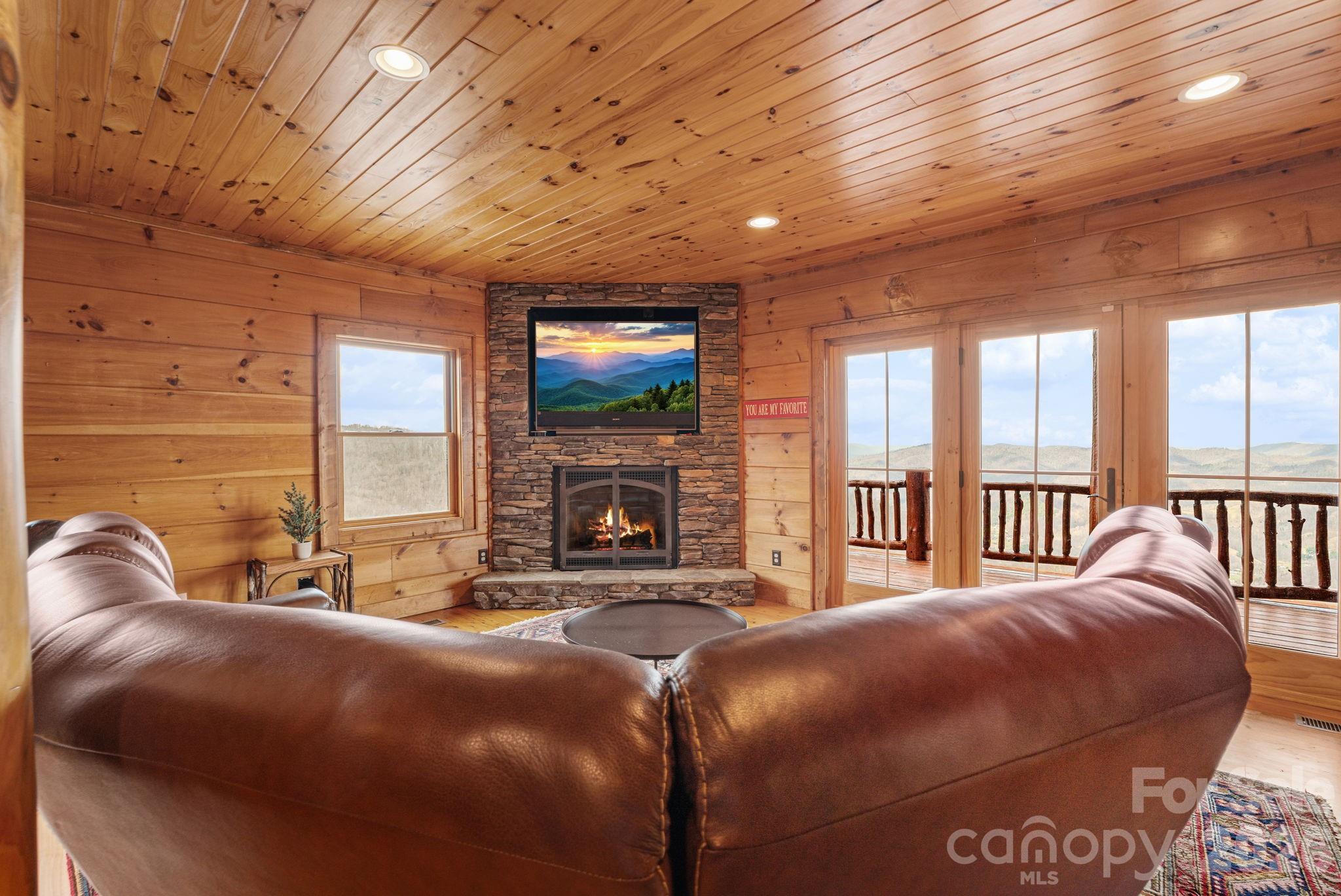 635 Acorn Nvno Property Photo 35