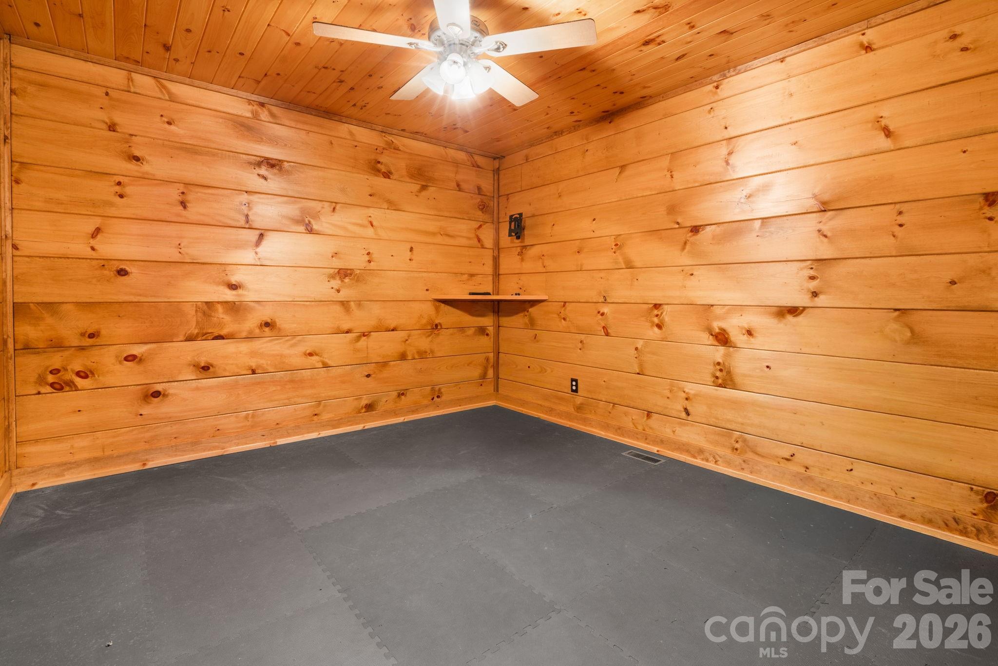 635 Acorn Nvno Property Photo 39
