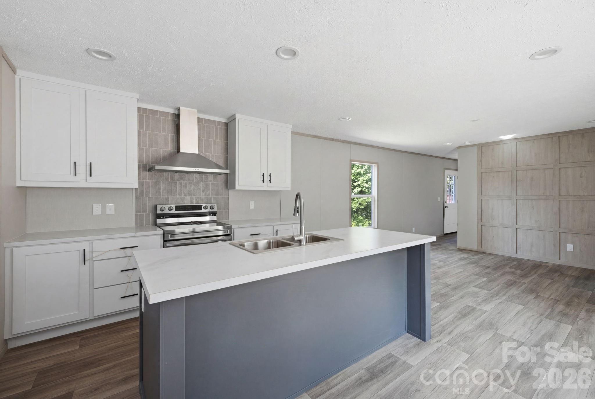 7499 Virginia Ridge Property Photo 8
