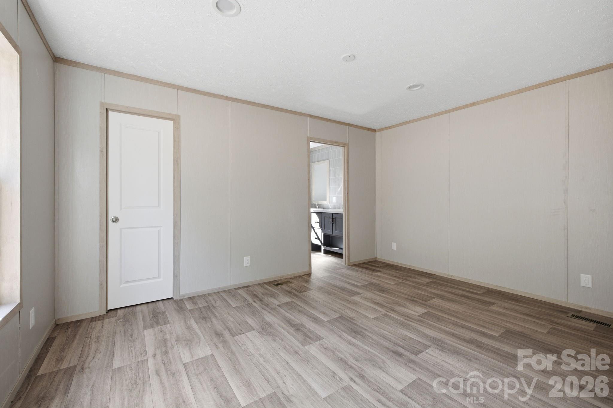 7499 Virginia Ridge Property Photo 12