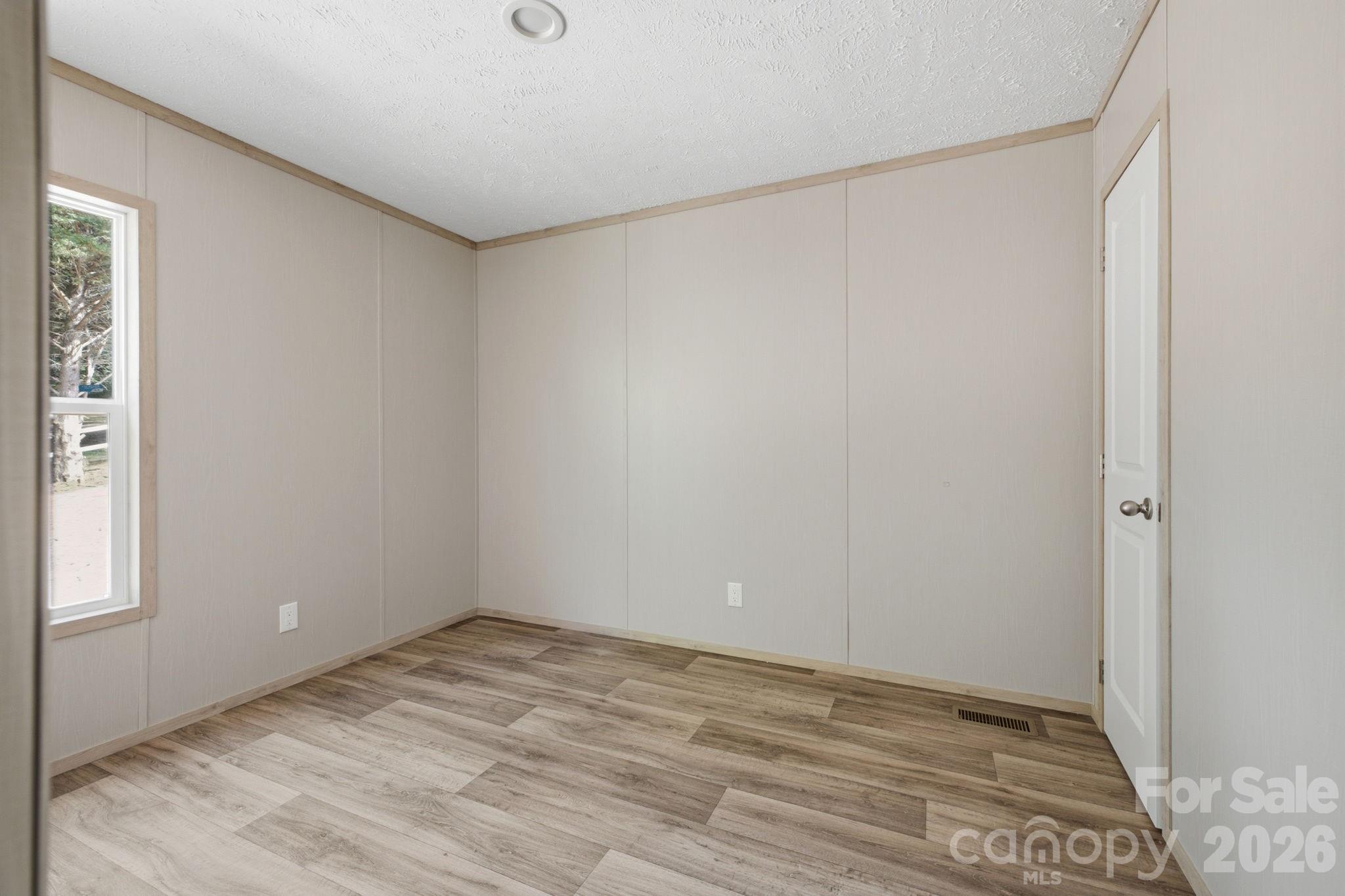 7499 Virginia Ridge Property Photo 17