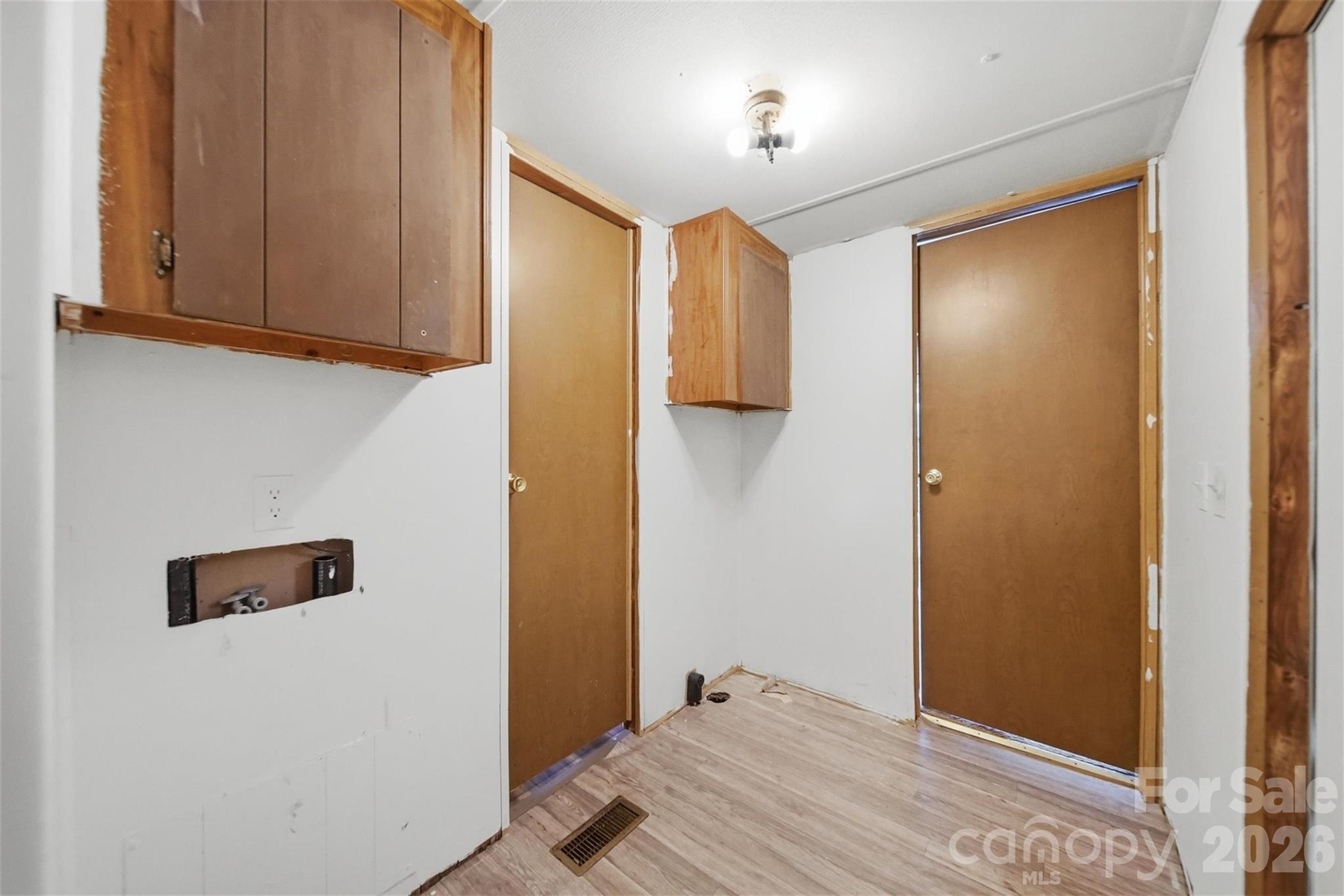 300 Excelsior Drive Property Photo 14