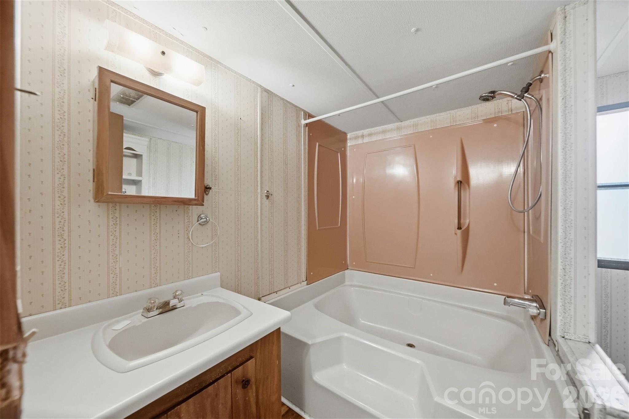300 Excelsior Drive Property Photo 20