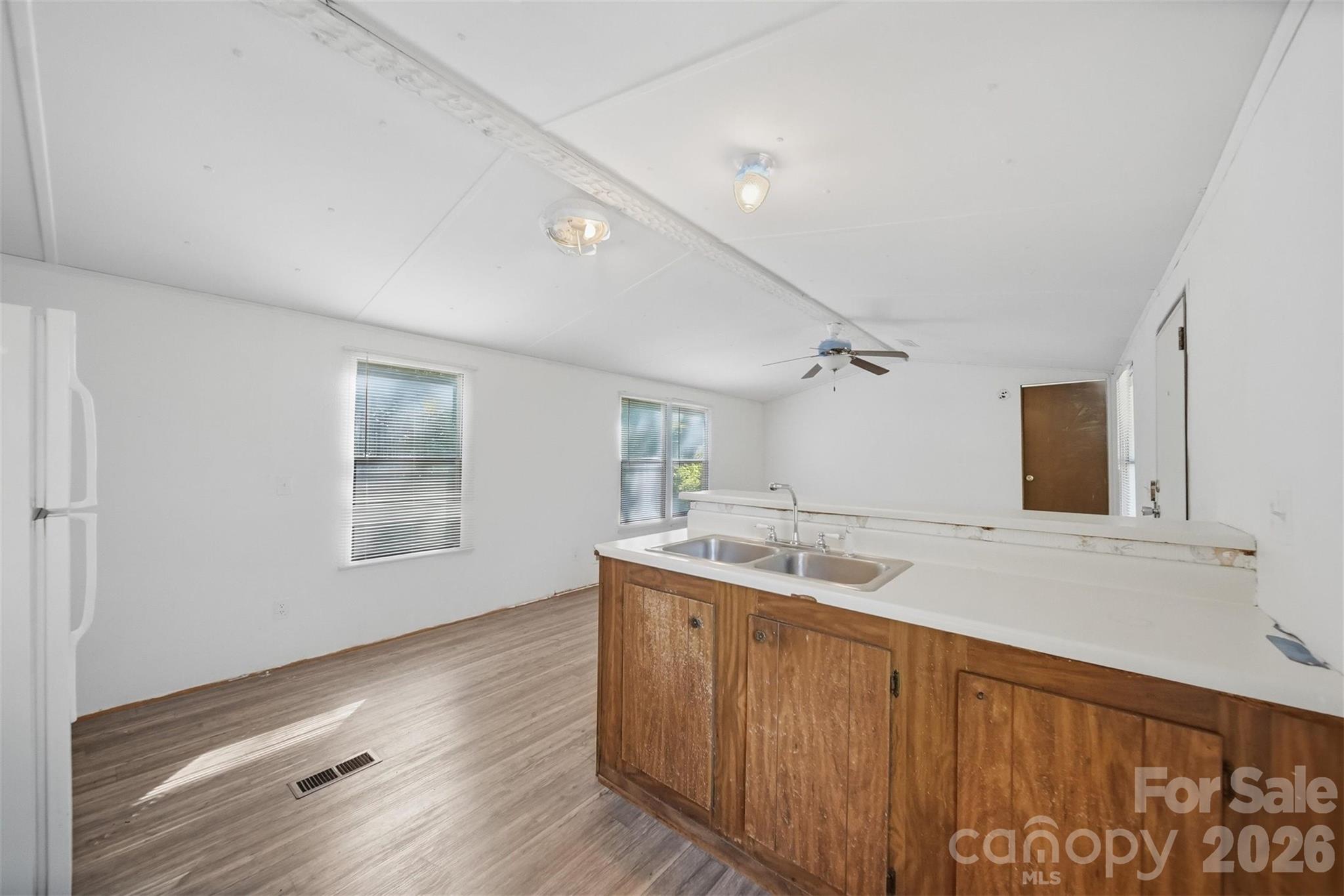 300 Excelsior Drive Property Photo 24