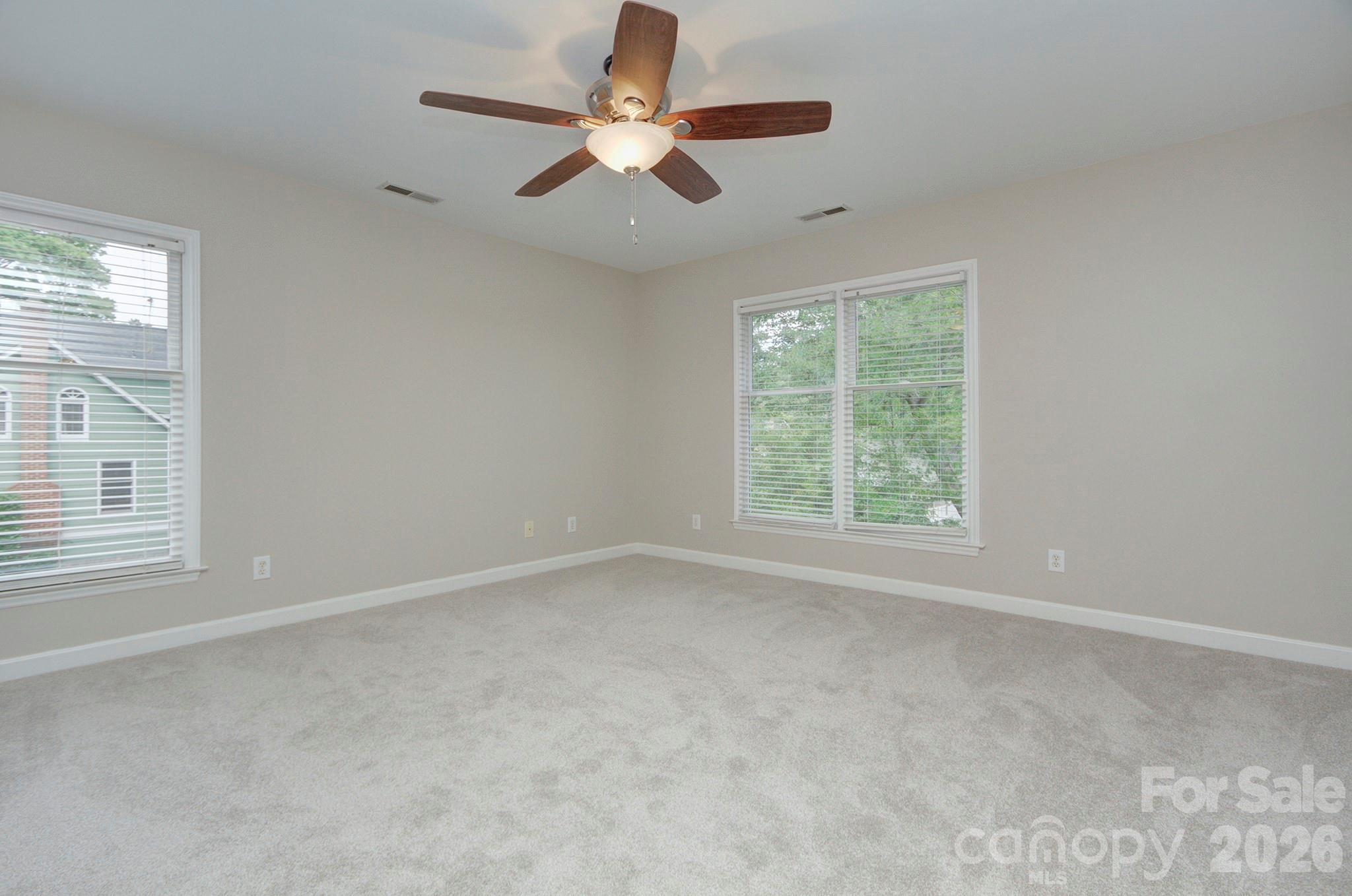 2000 Victorian Place Property Photo 25