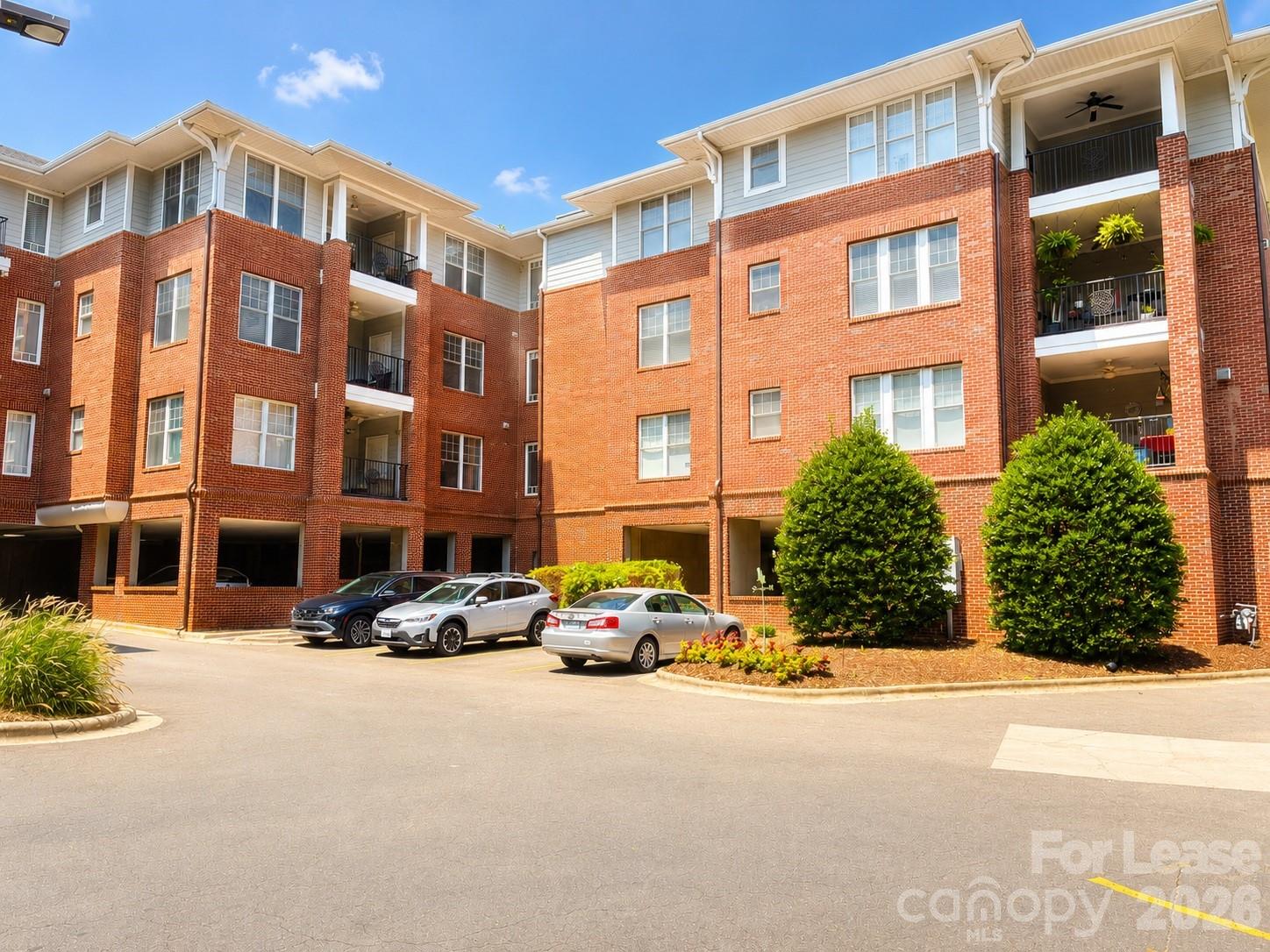785 Magnolia Avenue Property Photo 2