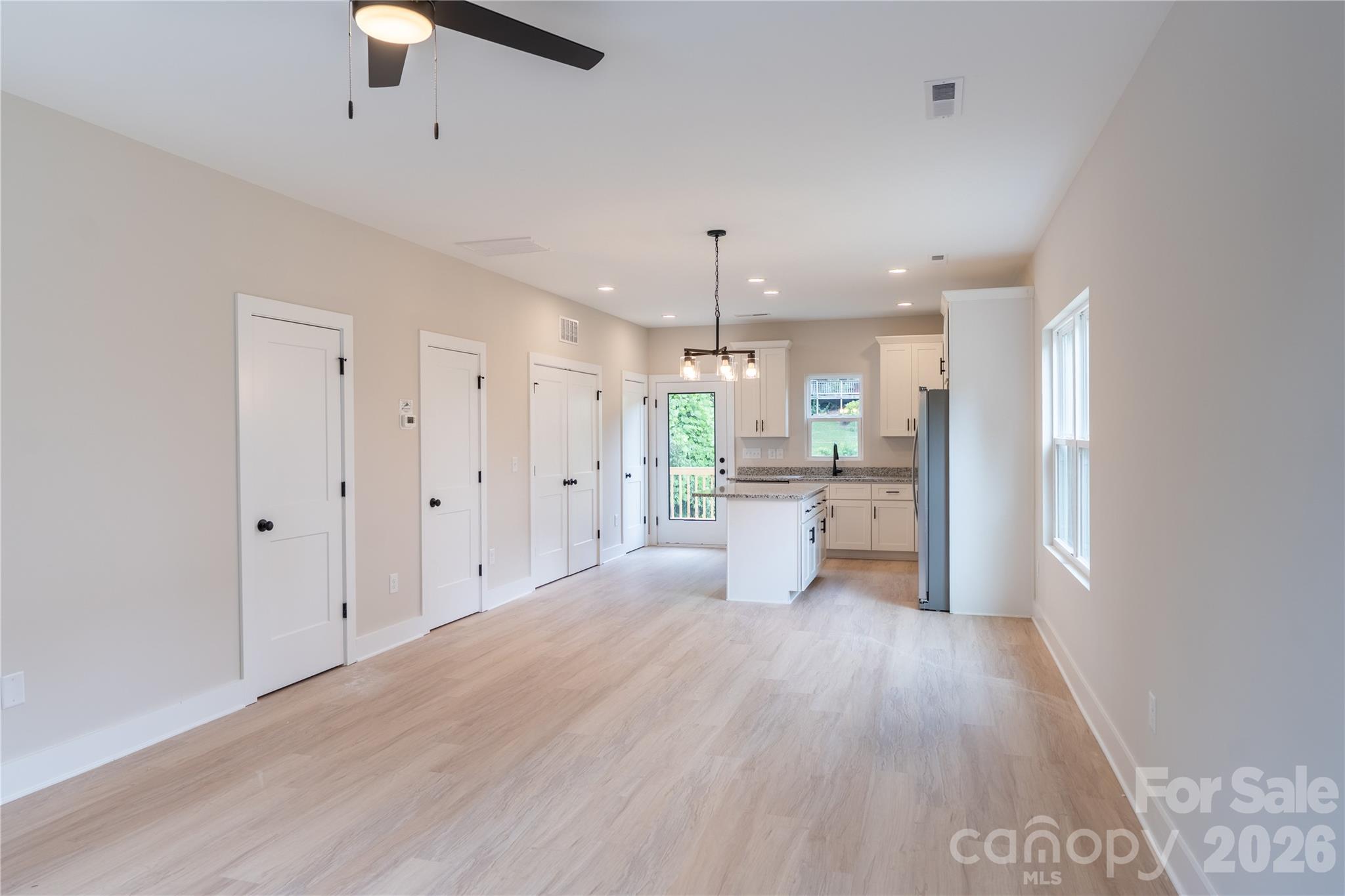 840 S Fourth Street Property Photo 4