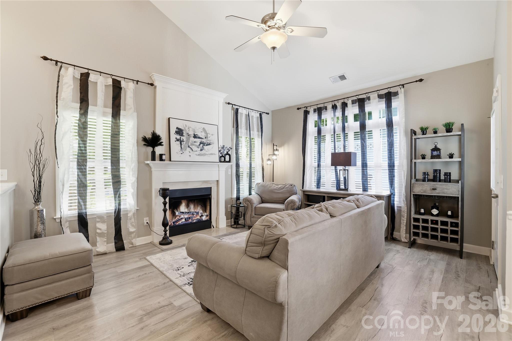 754 Winding Way Property Photo 11