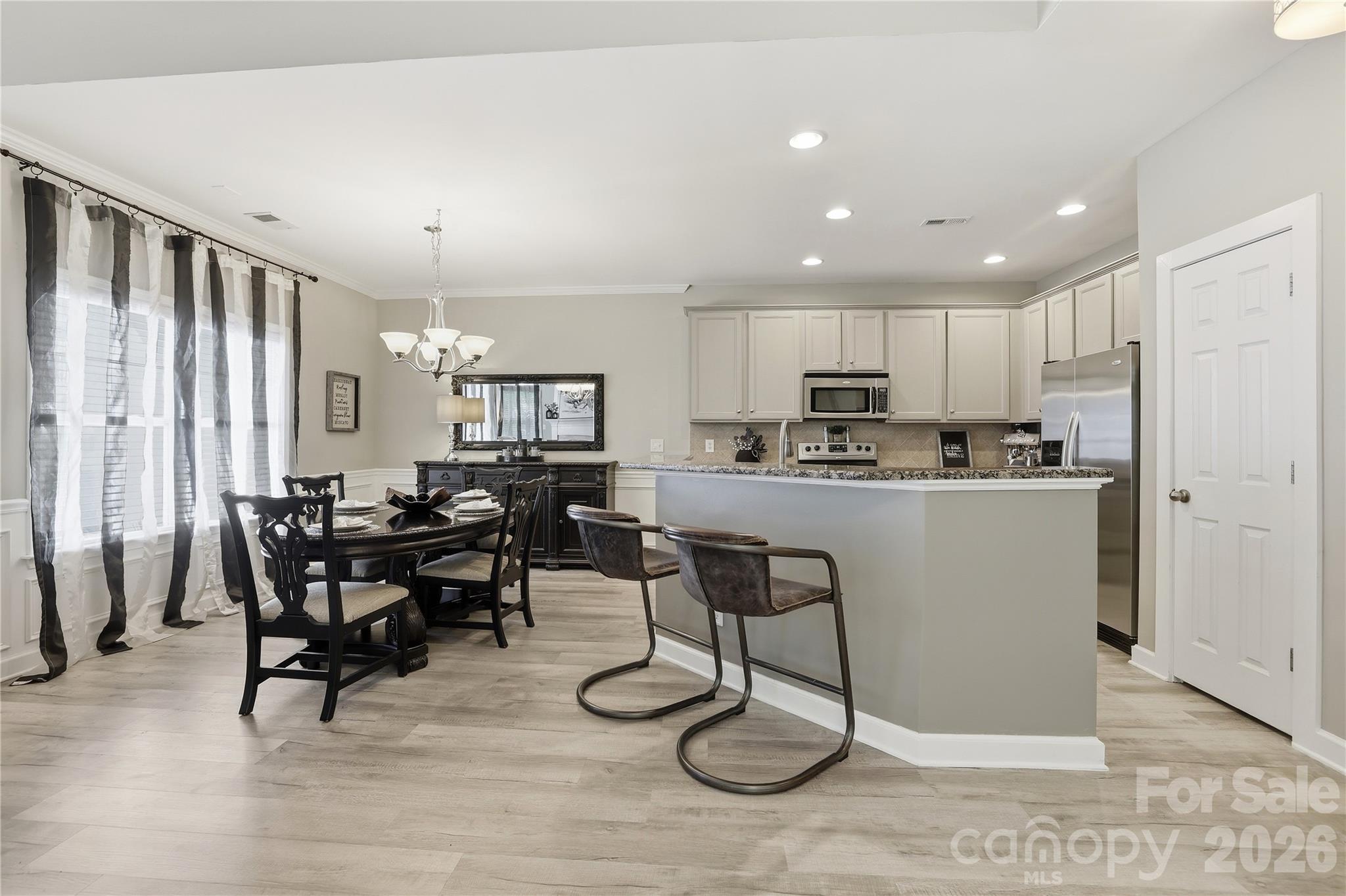 754 Winding Way Property Photo 13