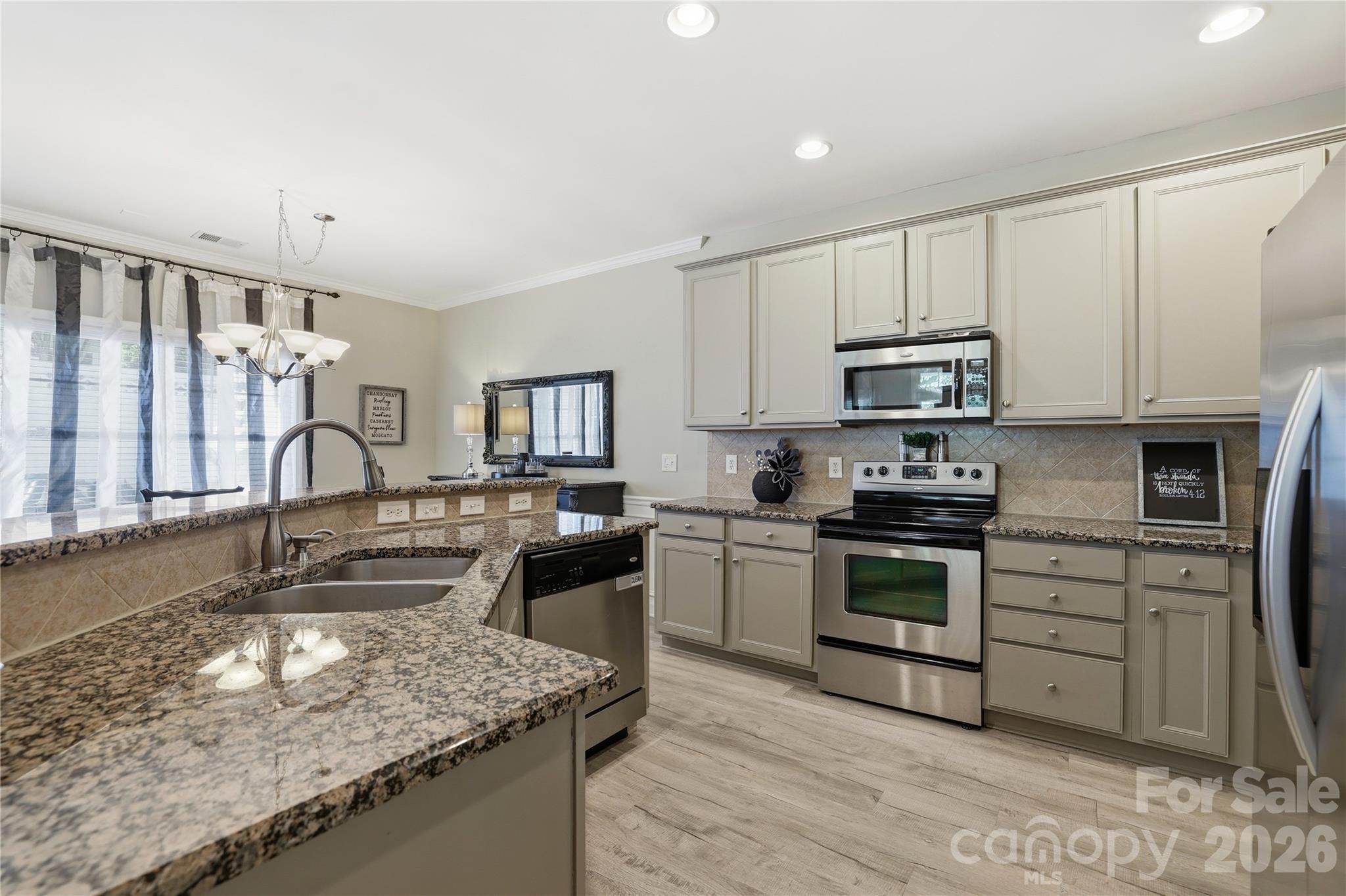 754 Winding Way Property Photo 15